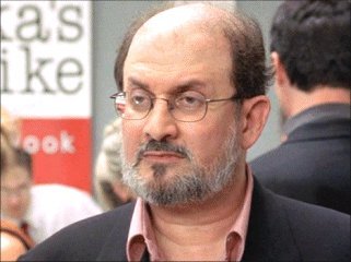 El escritor Salman Rushdie, en 'El diario de Bridget Jones'.