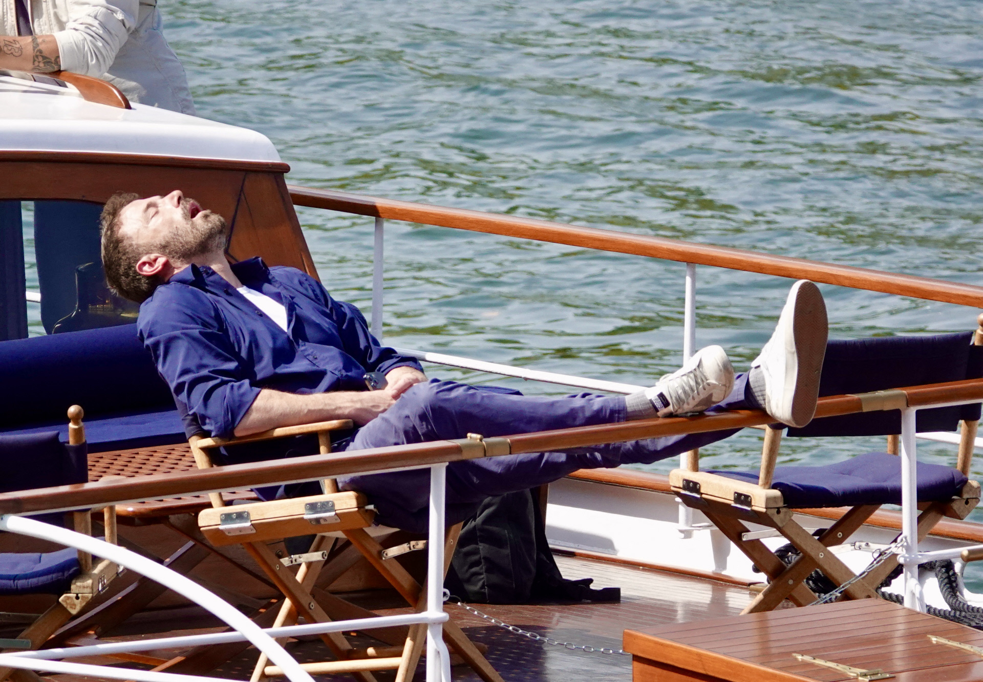 Ben Affleck durante su luna de miel en Pars.