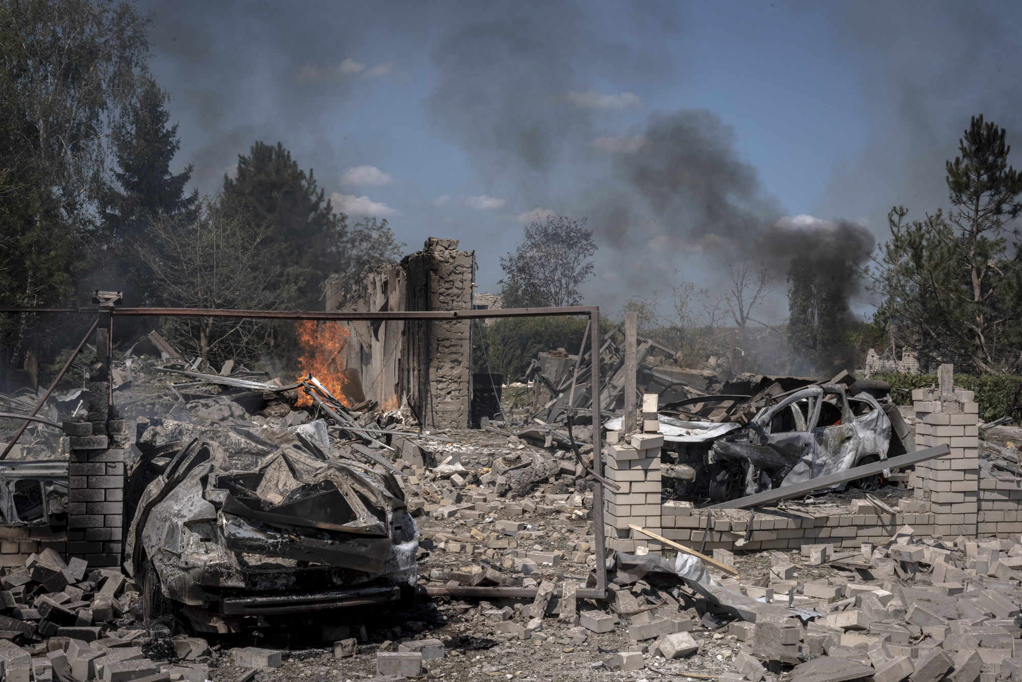 El nuevo rostro de la guerra: Ucrania incendia la retaguardia rusa