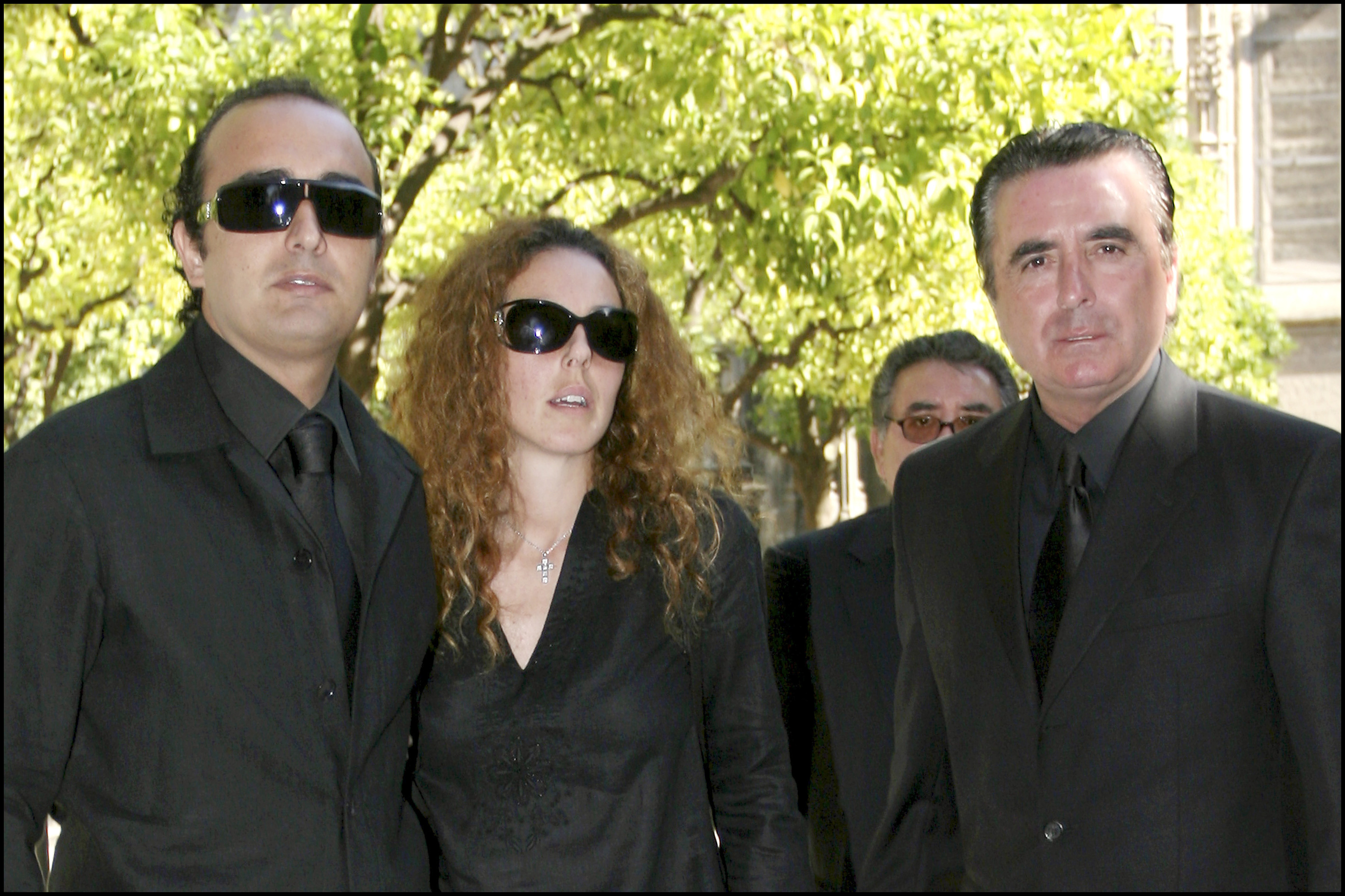 Fidel Albiac, Rocío Carrasco y Ortega Cano en la misa funeral de Rocío Jurado en 2006