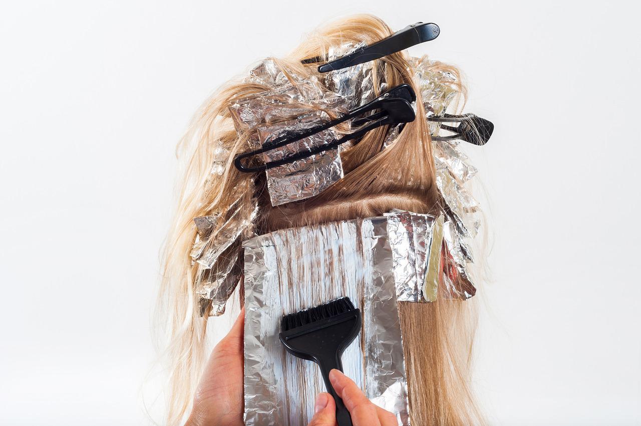 ALT: Cómo reparar el pelo después del verano