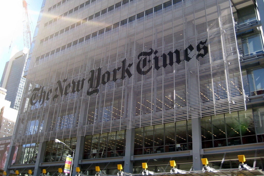 Denuncian que The New York Times evala distinto y paga menos a los empleados no blancos