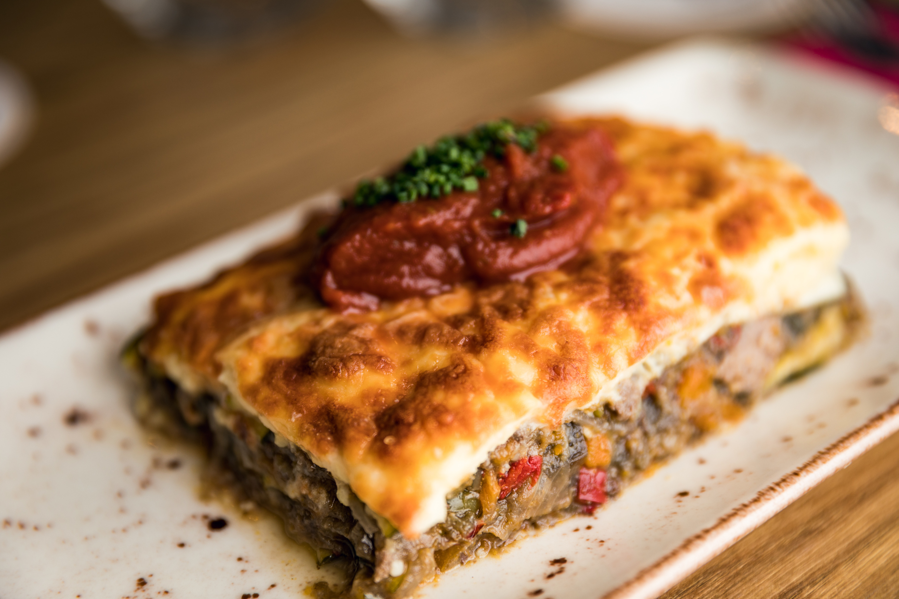 Lasagna de Zest Madrid, el restaurante del placer sin culpa.