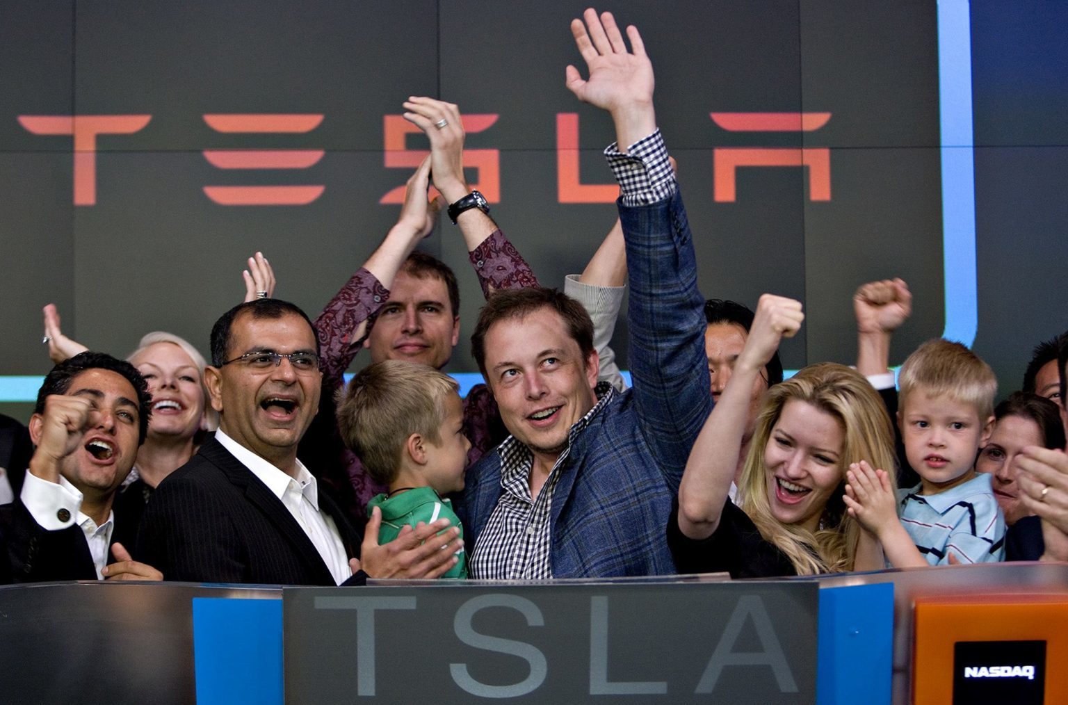 Salida a Bolsa de Tesla en el año 2010
