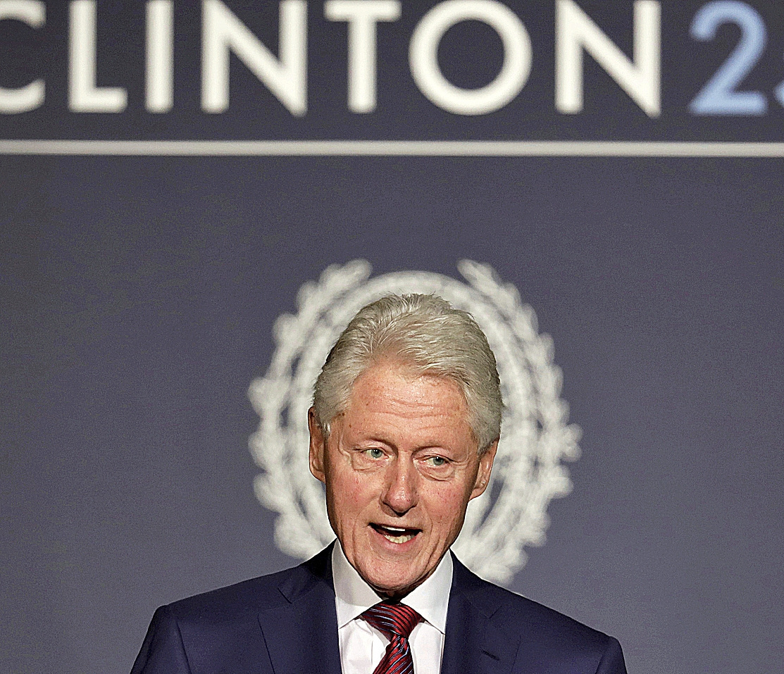 El expresidente de Estados Unidos, Bill Clinton, sali en defensa de la Escuela de Yoga de Buenos Aires.