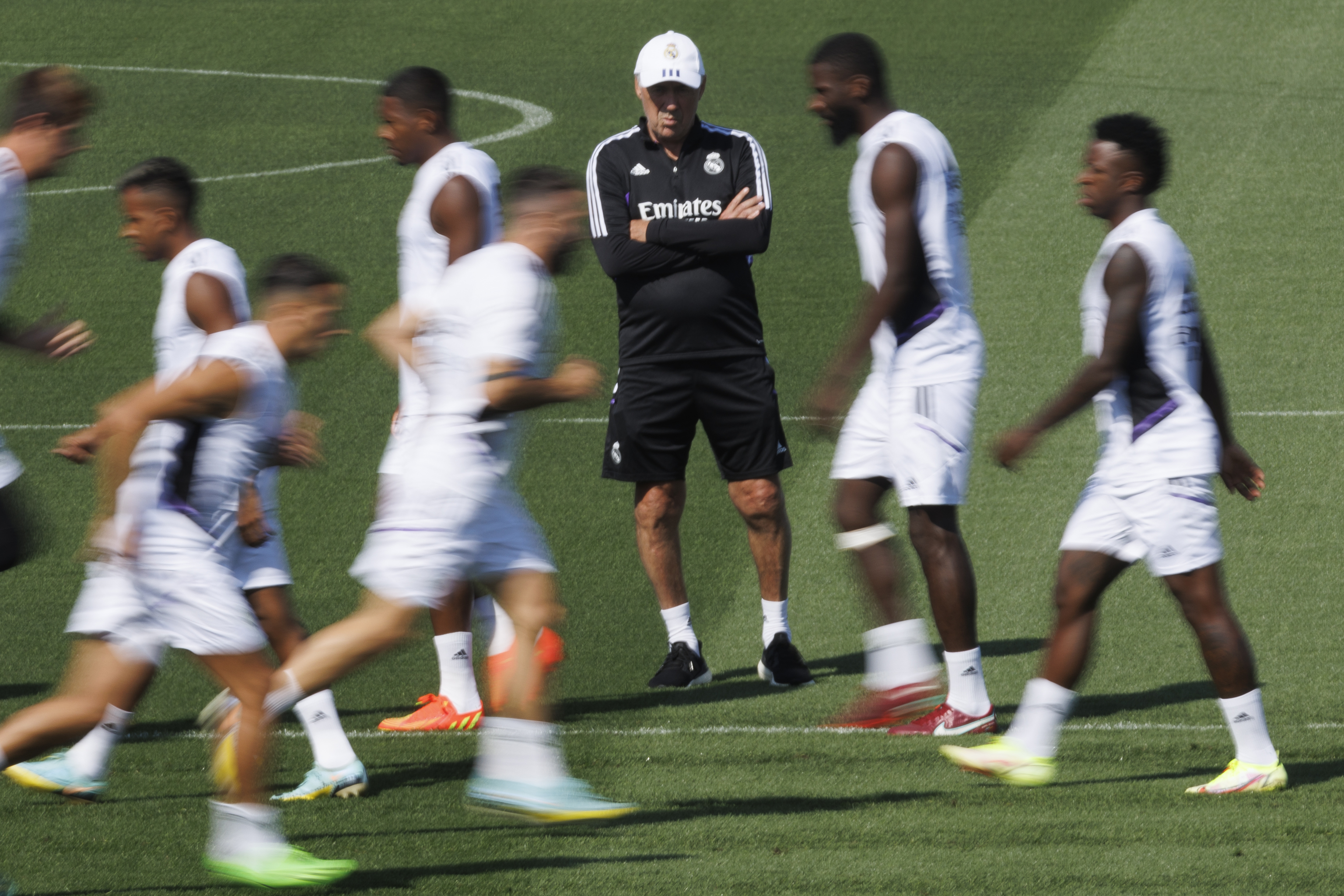 Ancelotti, durante el entrenamiento de hoy.