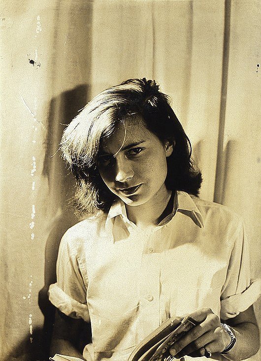 Imagen de juventud de Patricia Highsmith.