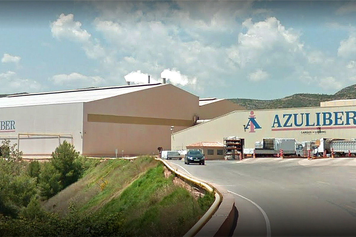Azuliber  es uno de los principales productores de arcilla atomizada en la provincia de Castelln.