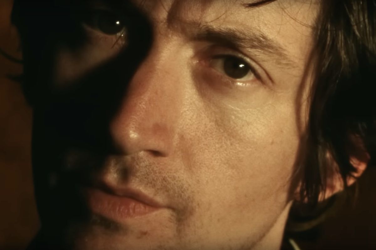 There'd Better Be A Mirrorball, de Arctic Monkeys: letra en espaol y vdeo