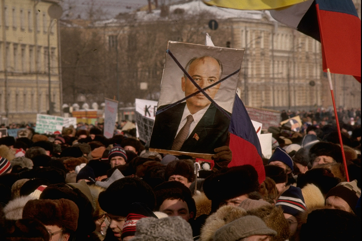 Manifestacin contraria a Gorbachov  y a favor de Boris Yeltsin