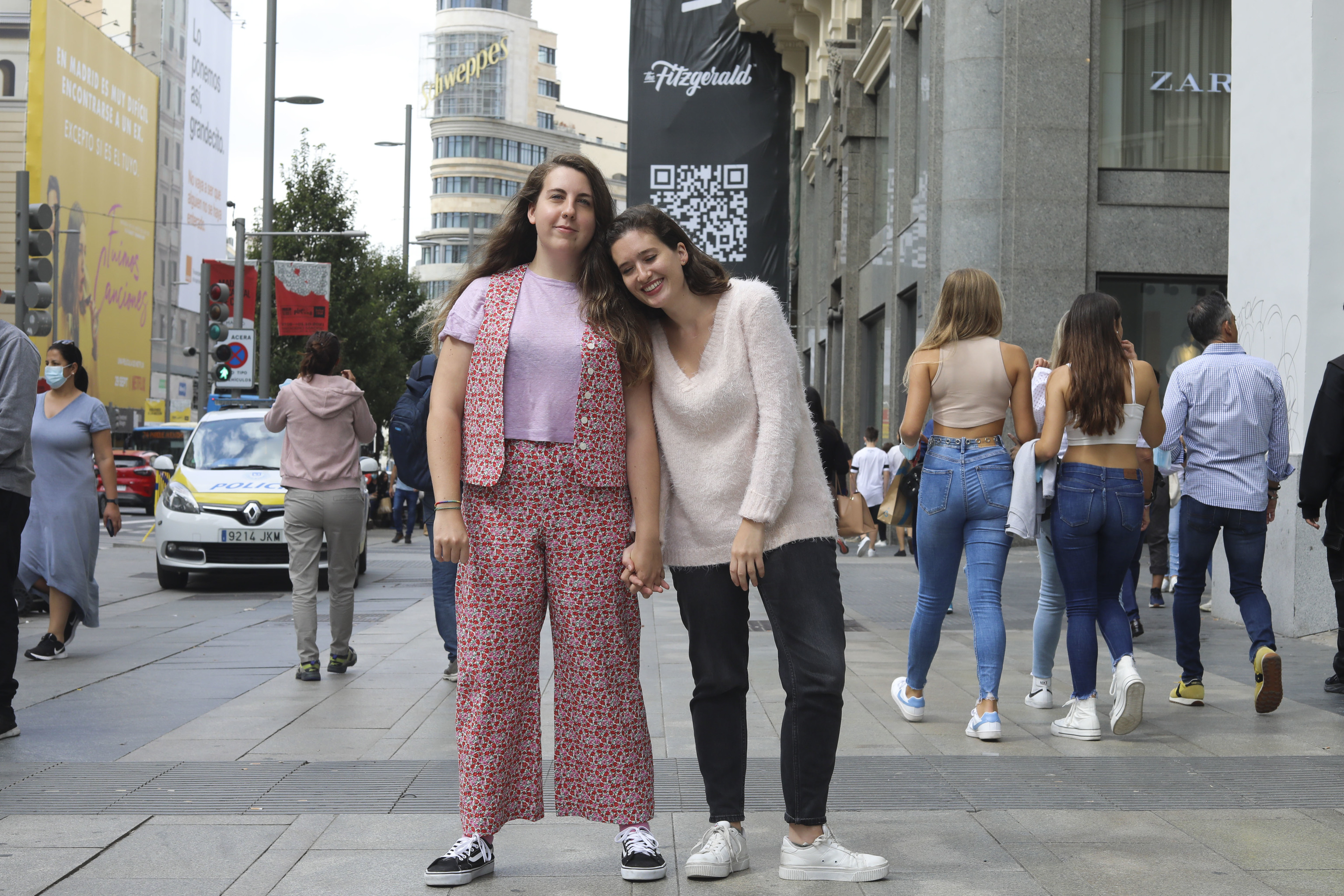 ictoria Martin y Carolina Iglesias, protagonistas del podcast 'Estirando el chicle'.