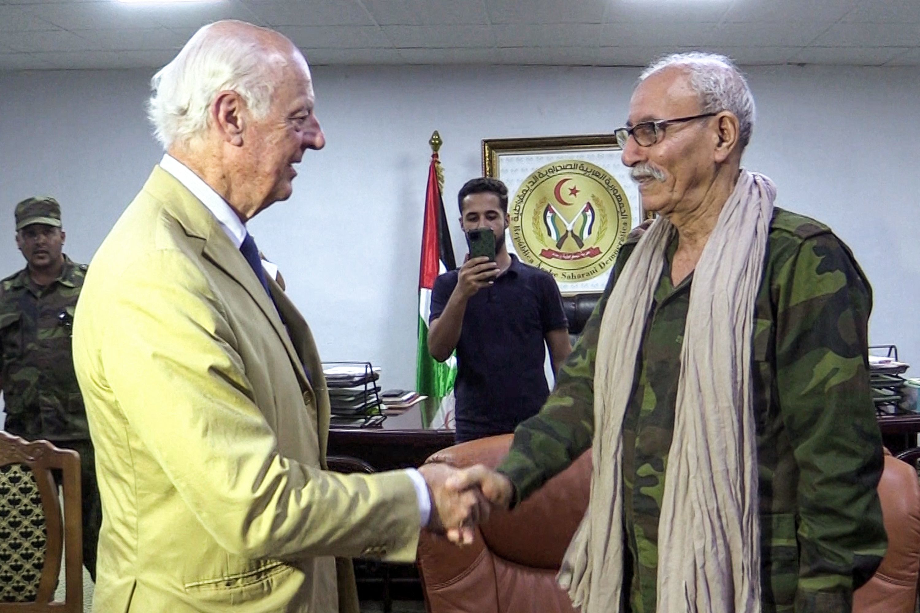El Polisario critica la «falta de contundencia de la ONU» al concluir la visita a Tinduf del enviado especial para el Sáhara Occidental