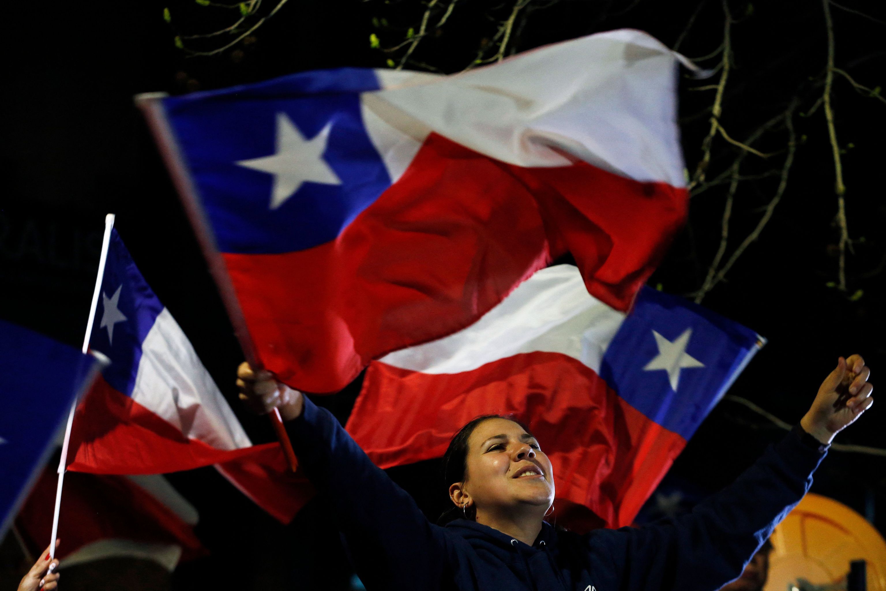 Aborto, justicia y pueblos indígenas: los puntos más controvertidos de la propuesta de Constitución de Chile