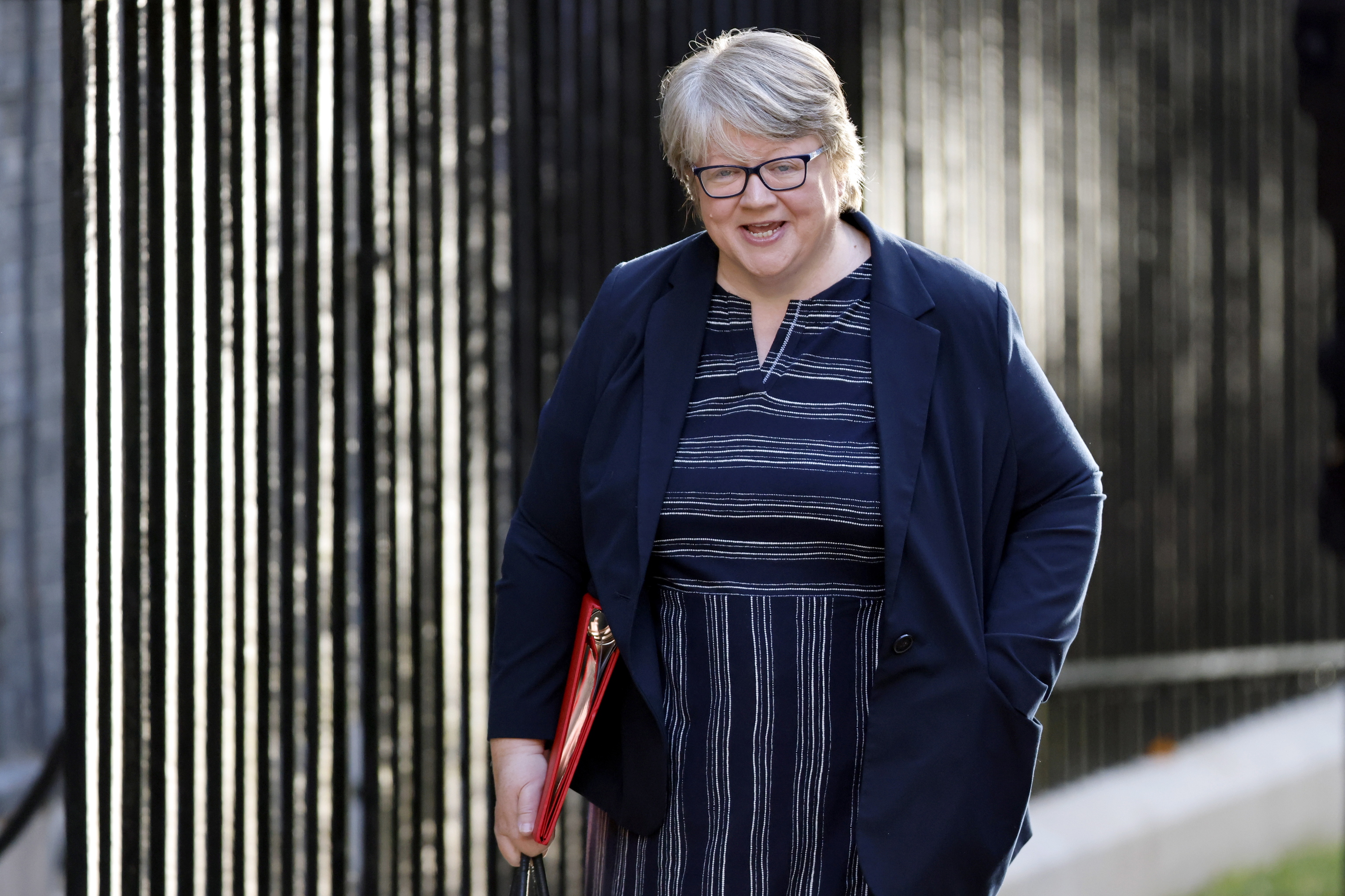 Liz Truss se apoya en otra mujer para llevar las riendas del Gobierno británico