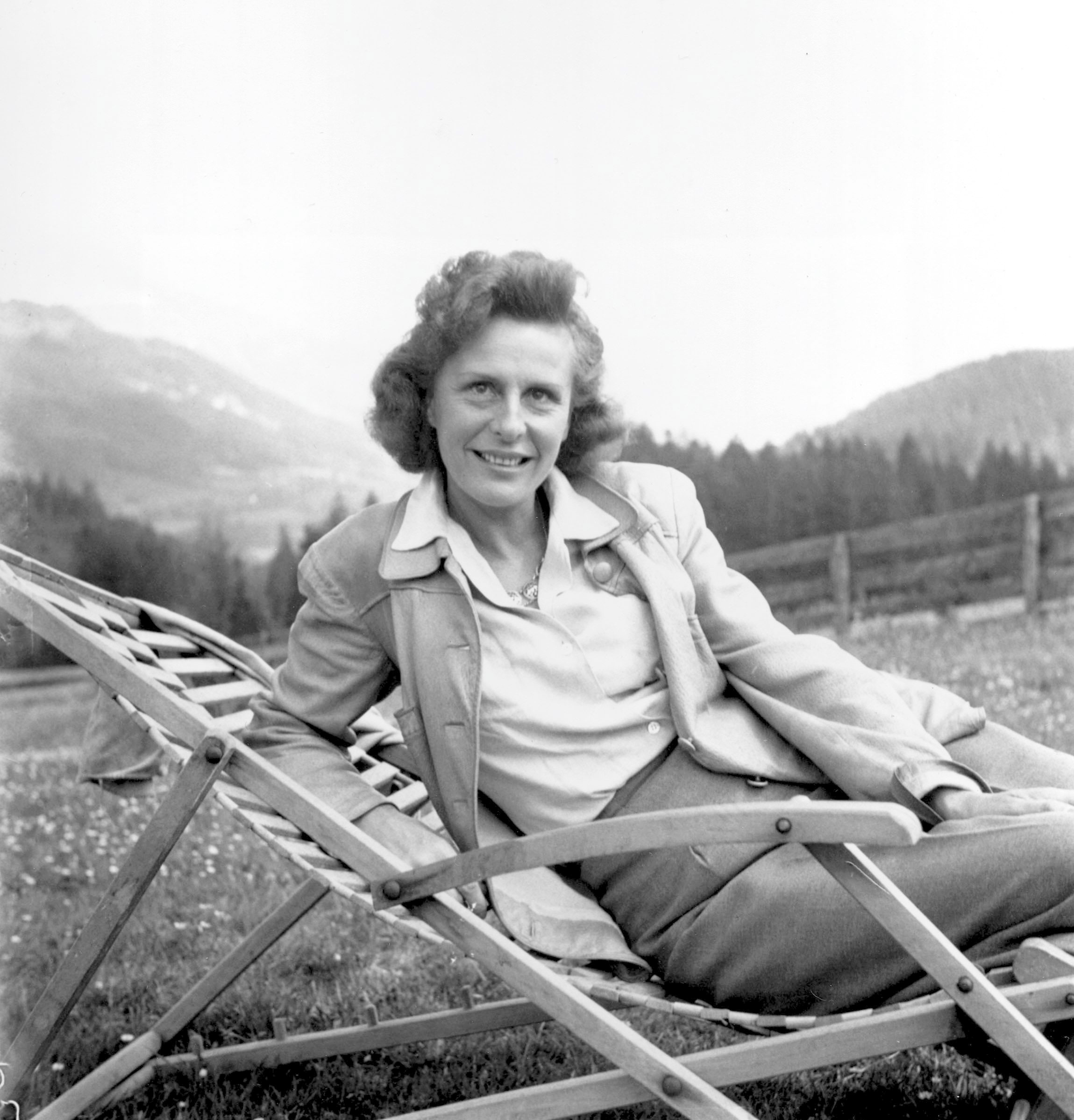 Leni Riefnstahl en el jardn de su casa en Austria, en 1945.