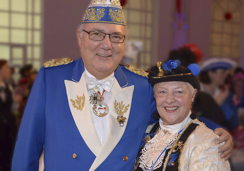 Peter Griesemann, y su mujer, Juliane, en una imagen del Carnaval de Colonia.