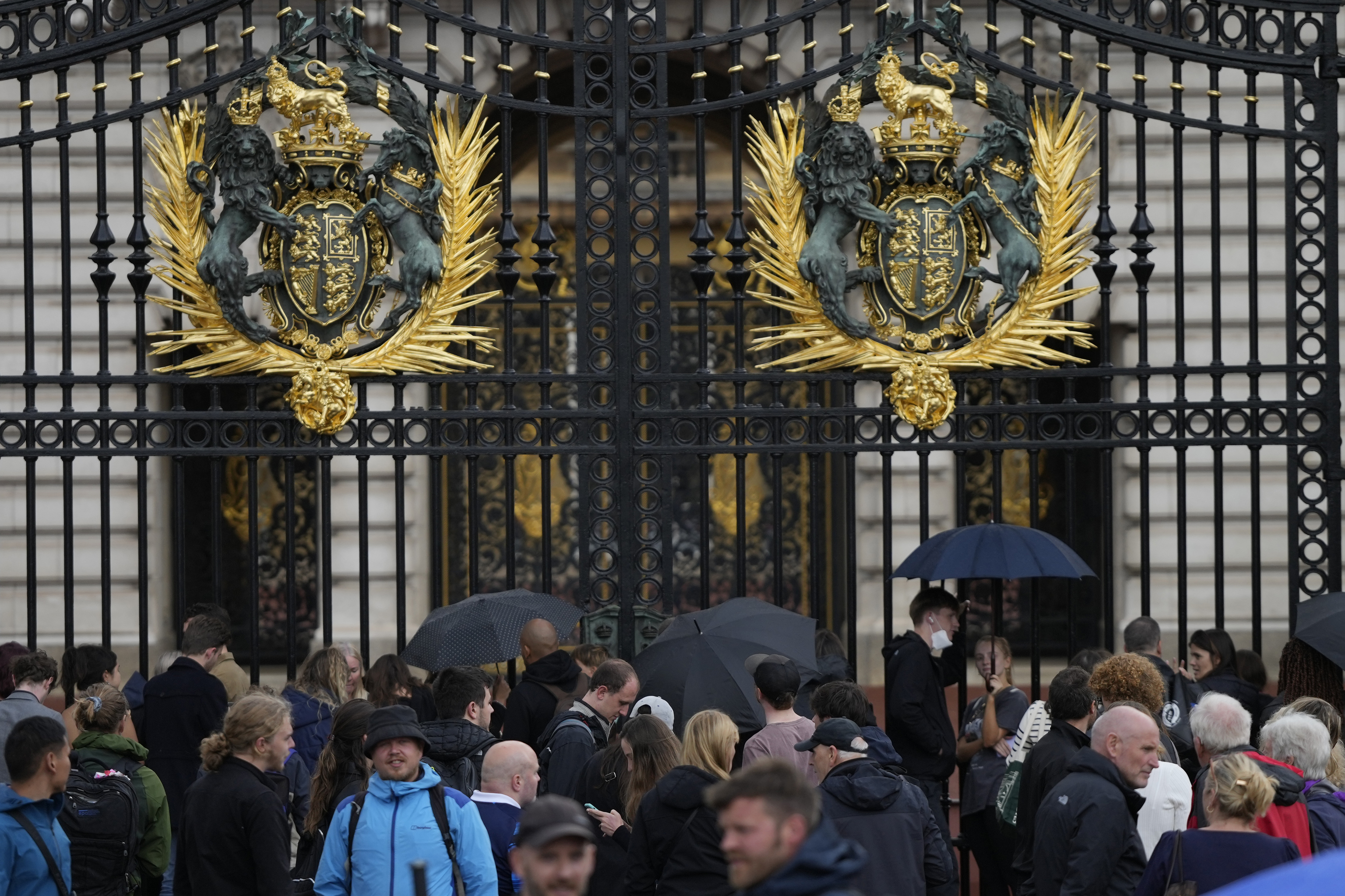 Personas concentradas ante Buckingham Palace