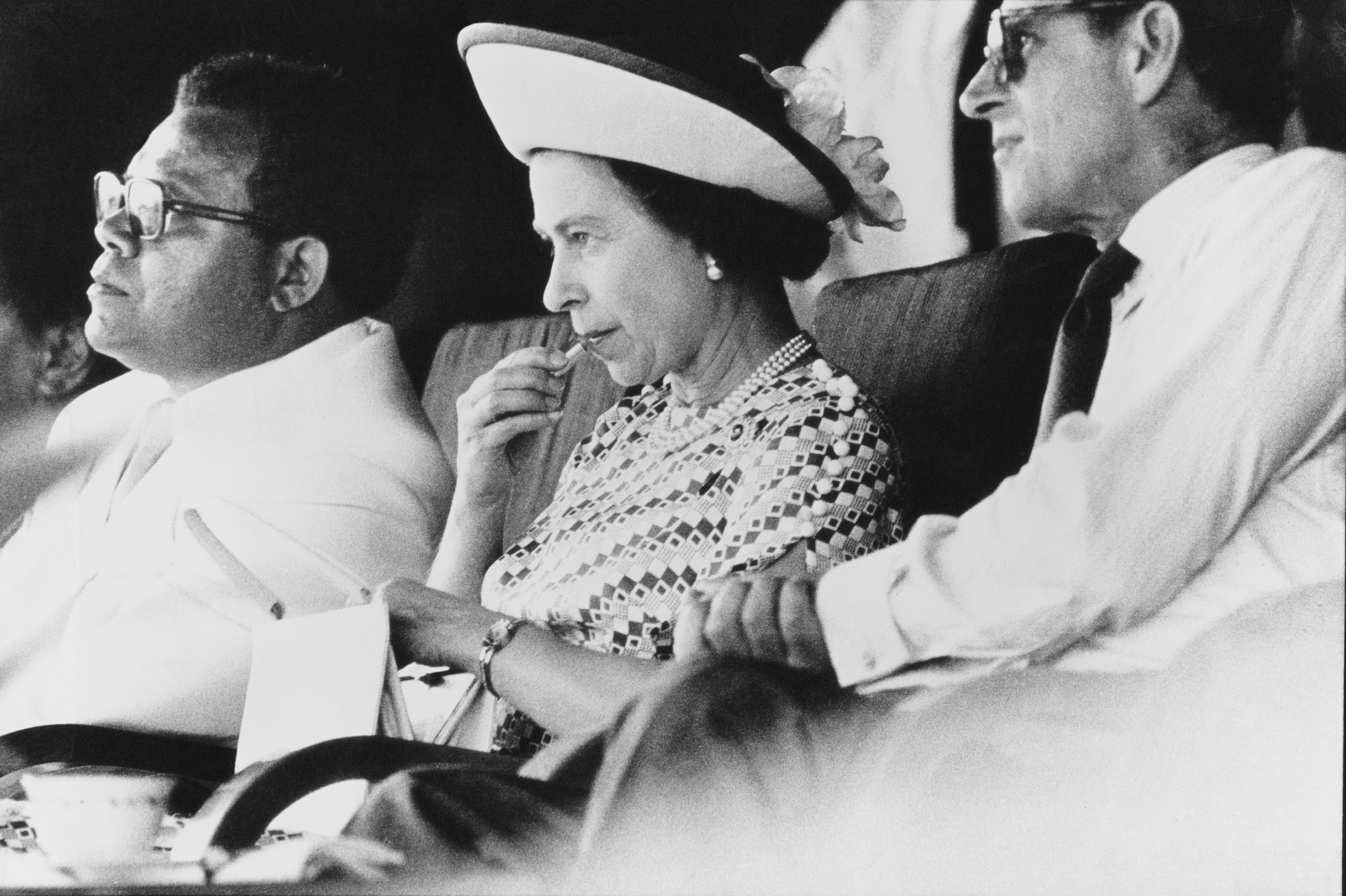 La reina, en Fiji, en 1977.