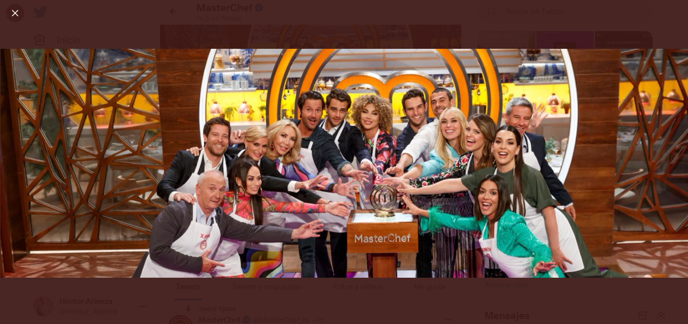 Los famosos participantes en MasterChef Celebrity 7 posando en el plat de TVE.