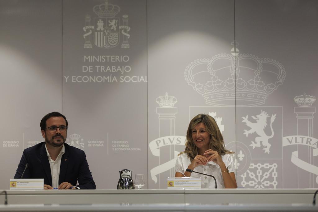 Alberto Garzón y Yolanda Díaz durante la comparecencia
