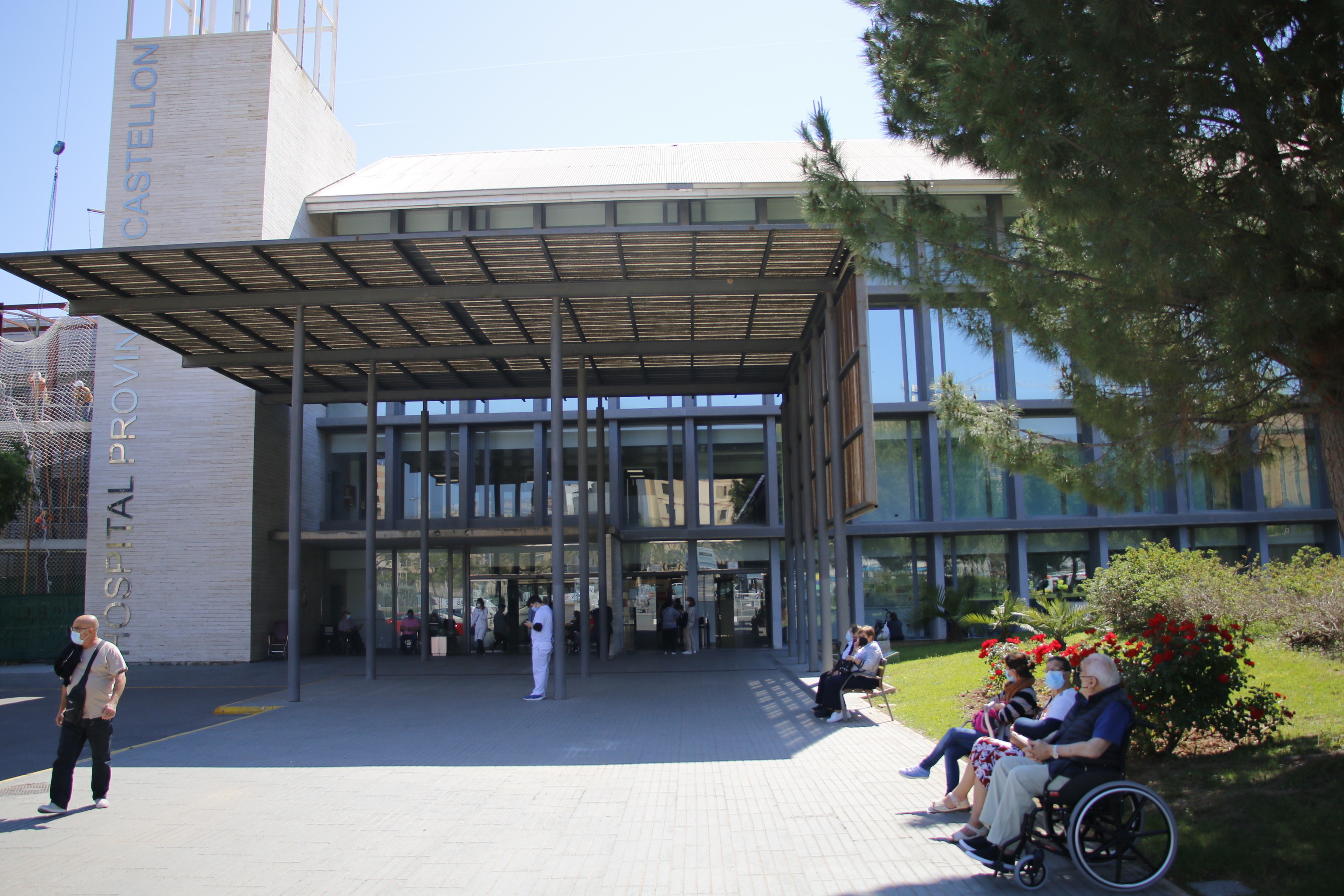 La entrada del hospital Provincial de Castelln.