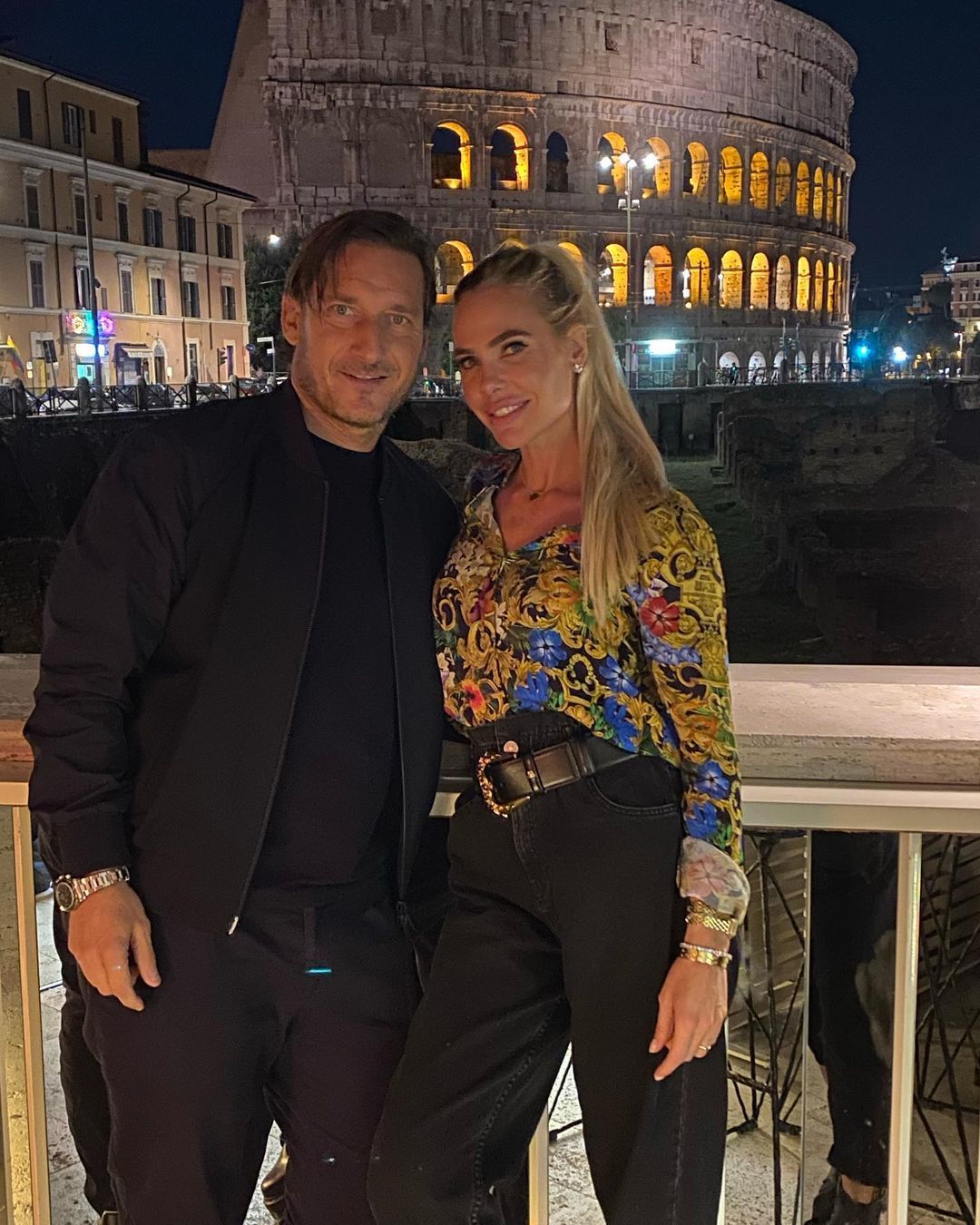 Totti e Ilary Blasi en una imagen de la cuenta de Instagram del ex futbolista.