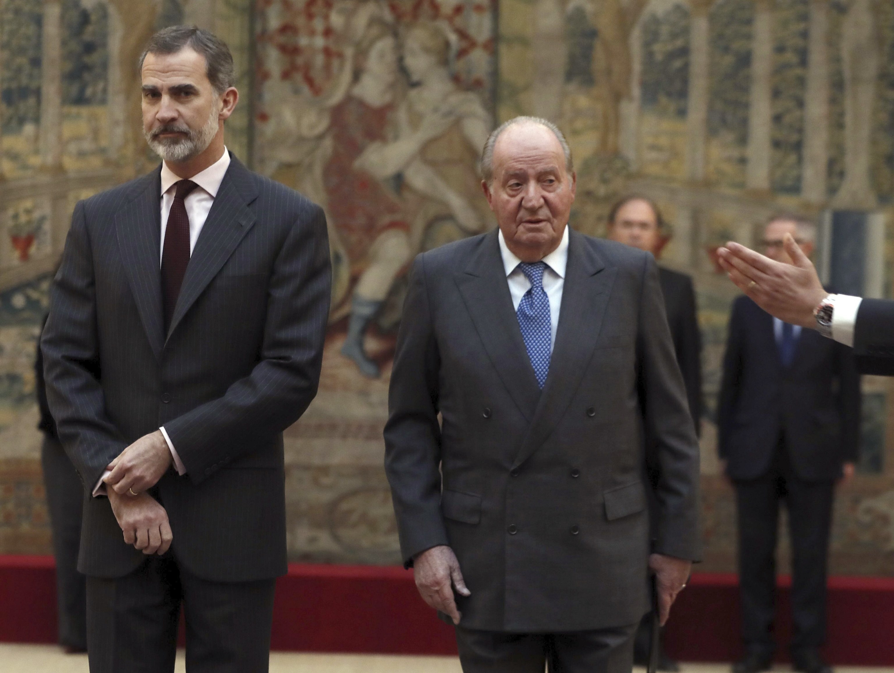 Felipe VI y Juan Carlos I: las claves de su 'entente cordiale' para llorar  juntos a Isabel II | Casa Real
