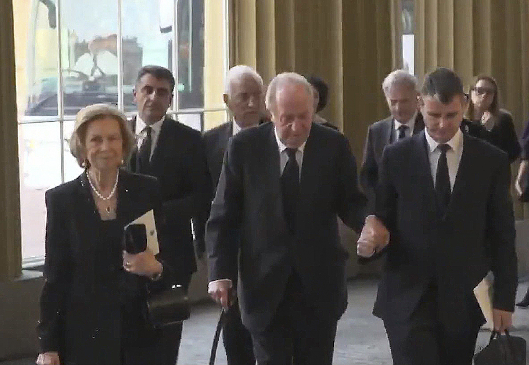 Don Juan Carlos y Doña Sofía, a su llegada al Palacio de Buckingham.