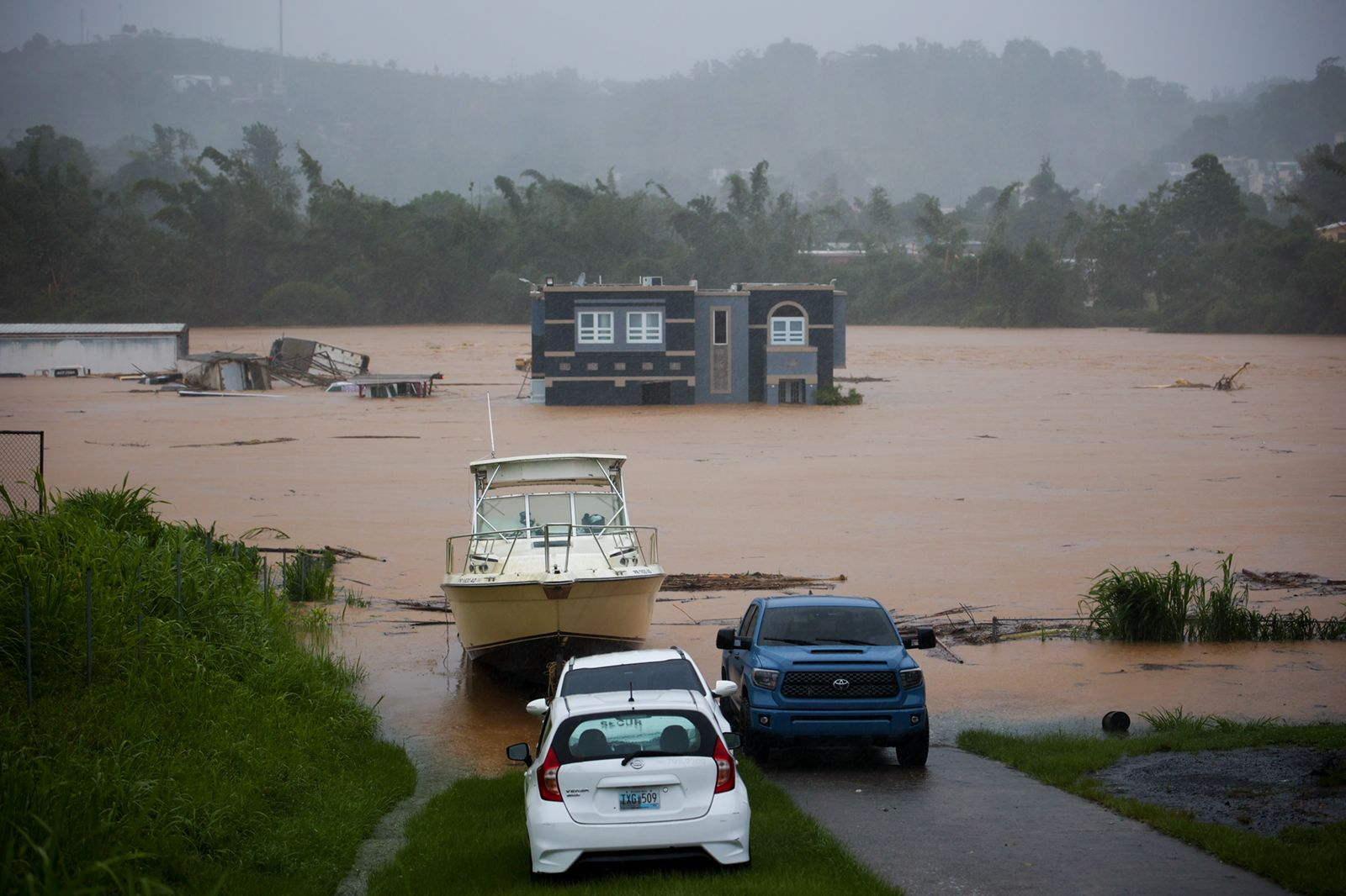 Una casa afectada por la inundaciones que deja Fiona en Puerto Rico.