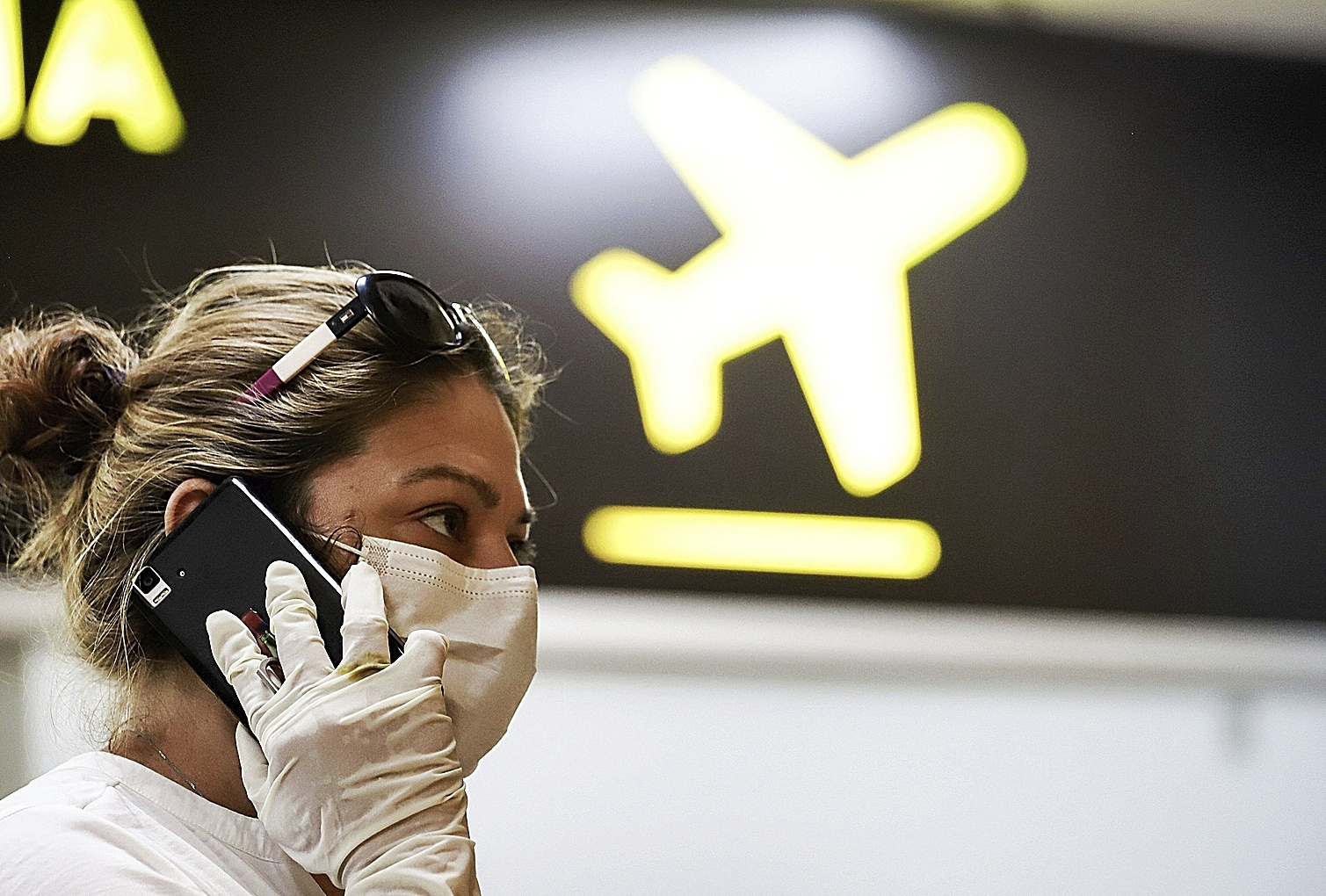Los pasajeros que entren a España en avión o barco ya no tienen que presentar el formulario de control sanitario
