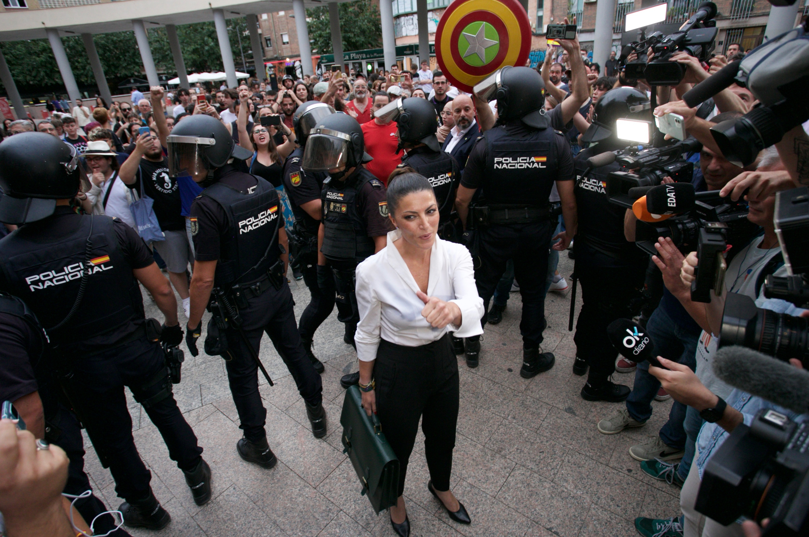 Macarena Olona, a su llegada a la Universidad de Murcia para pronunciar una conferencia.