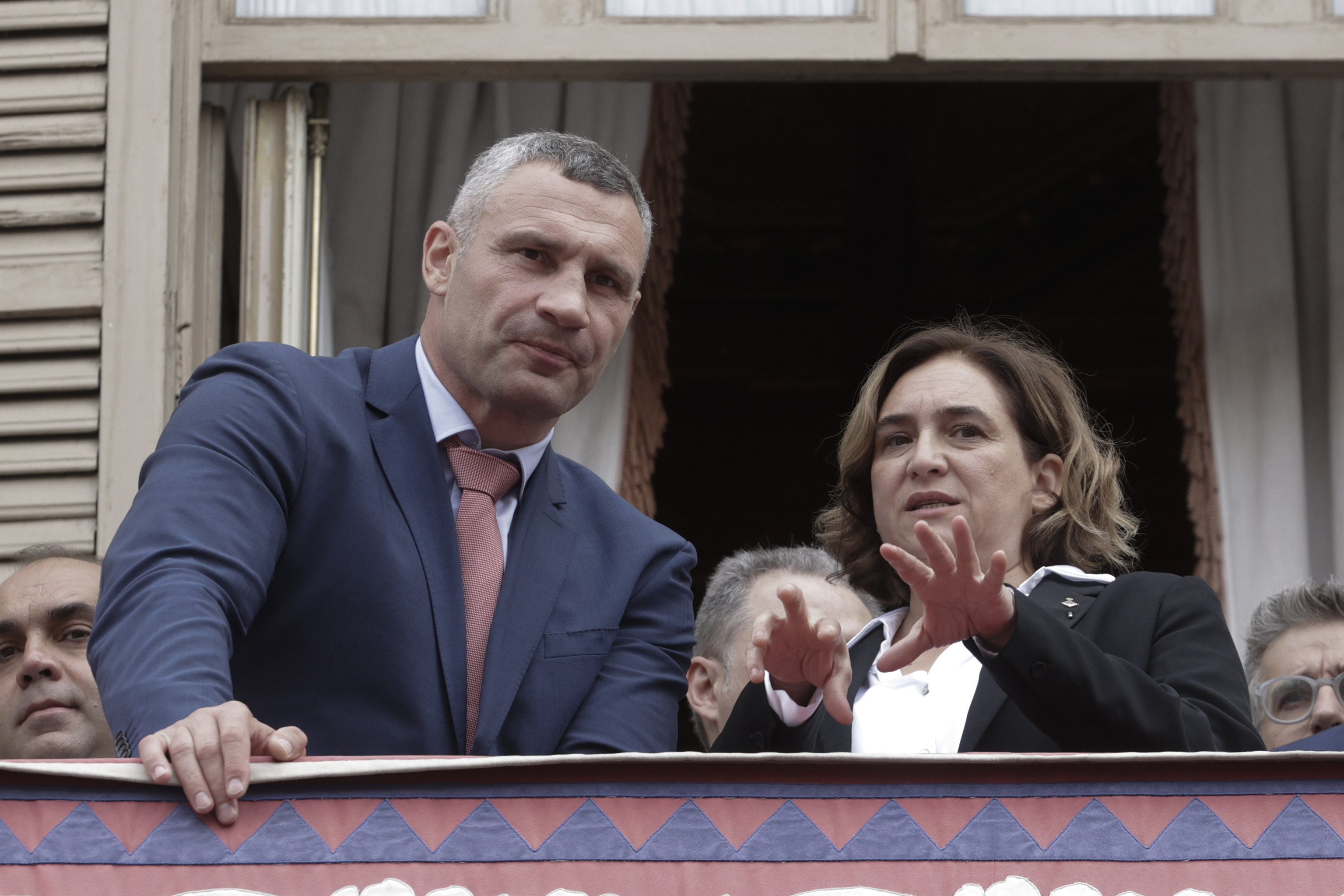 La alcaldesa de Barcelona, Ada Colau, y el alcalde de Kiev, Vitali Klitschko, este sbado.