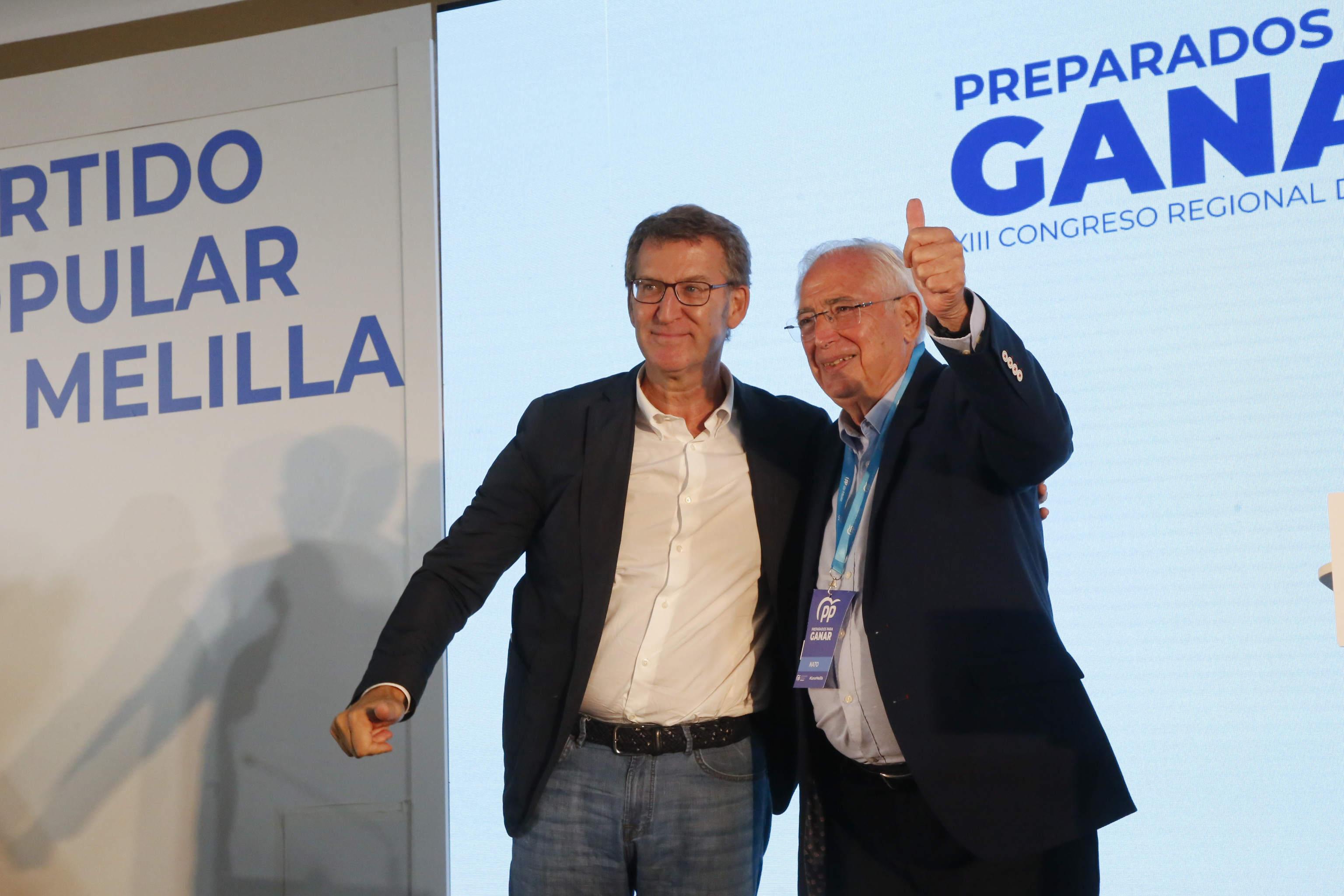 Alberto Núñez Feijóo y Juan José Imbroda, en la clausura del XIII Congreso Regional del PP de Melilla.