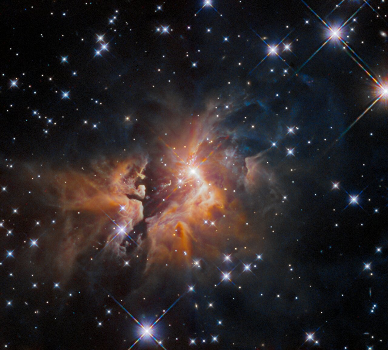 El telescopio espacial Hubble desvela una enigmática explosión cósmica | Ciencia