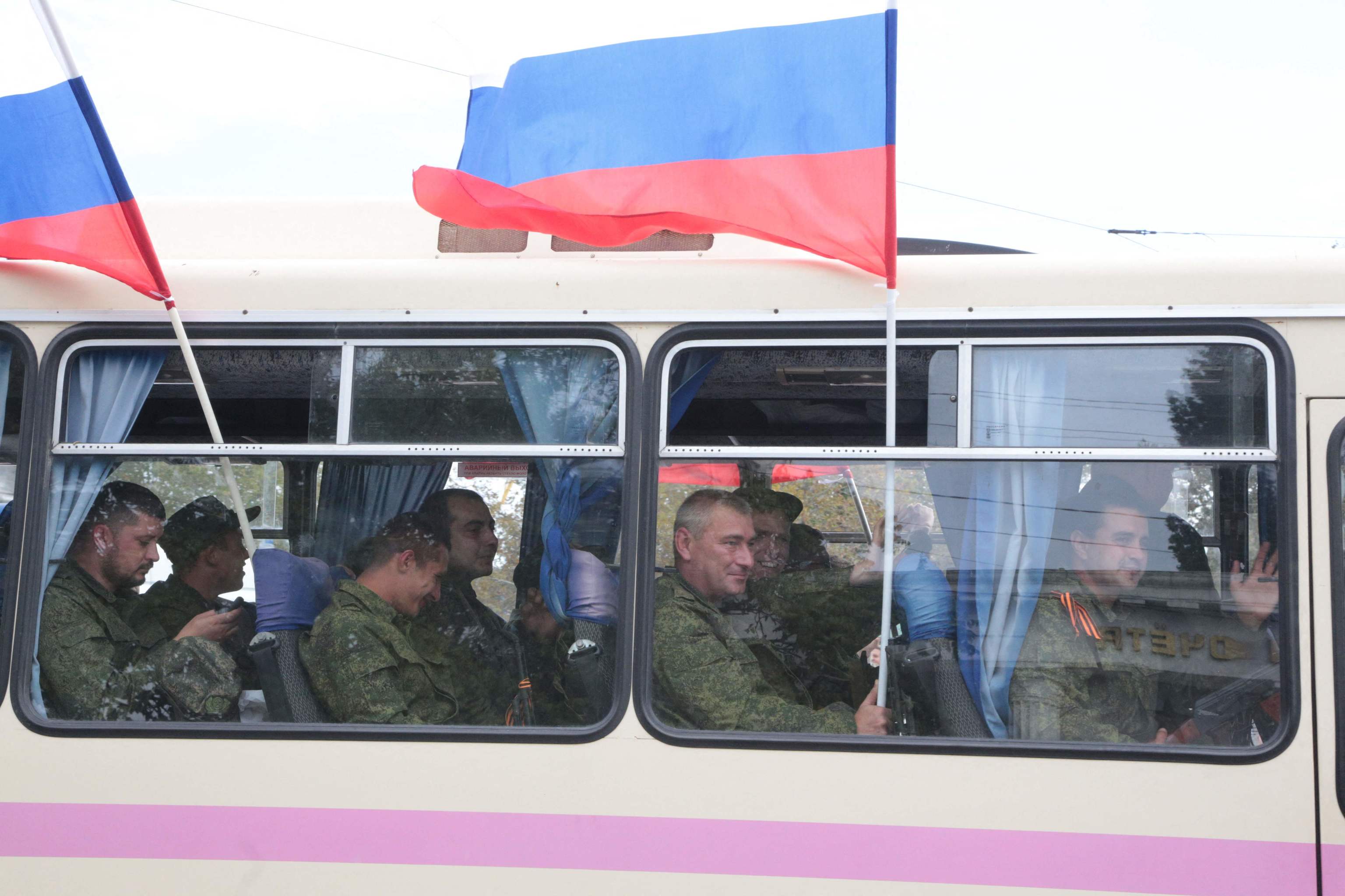 Reservistas de Sebastopol parten al frente.