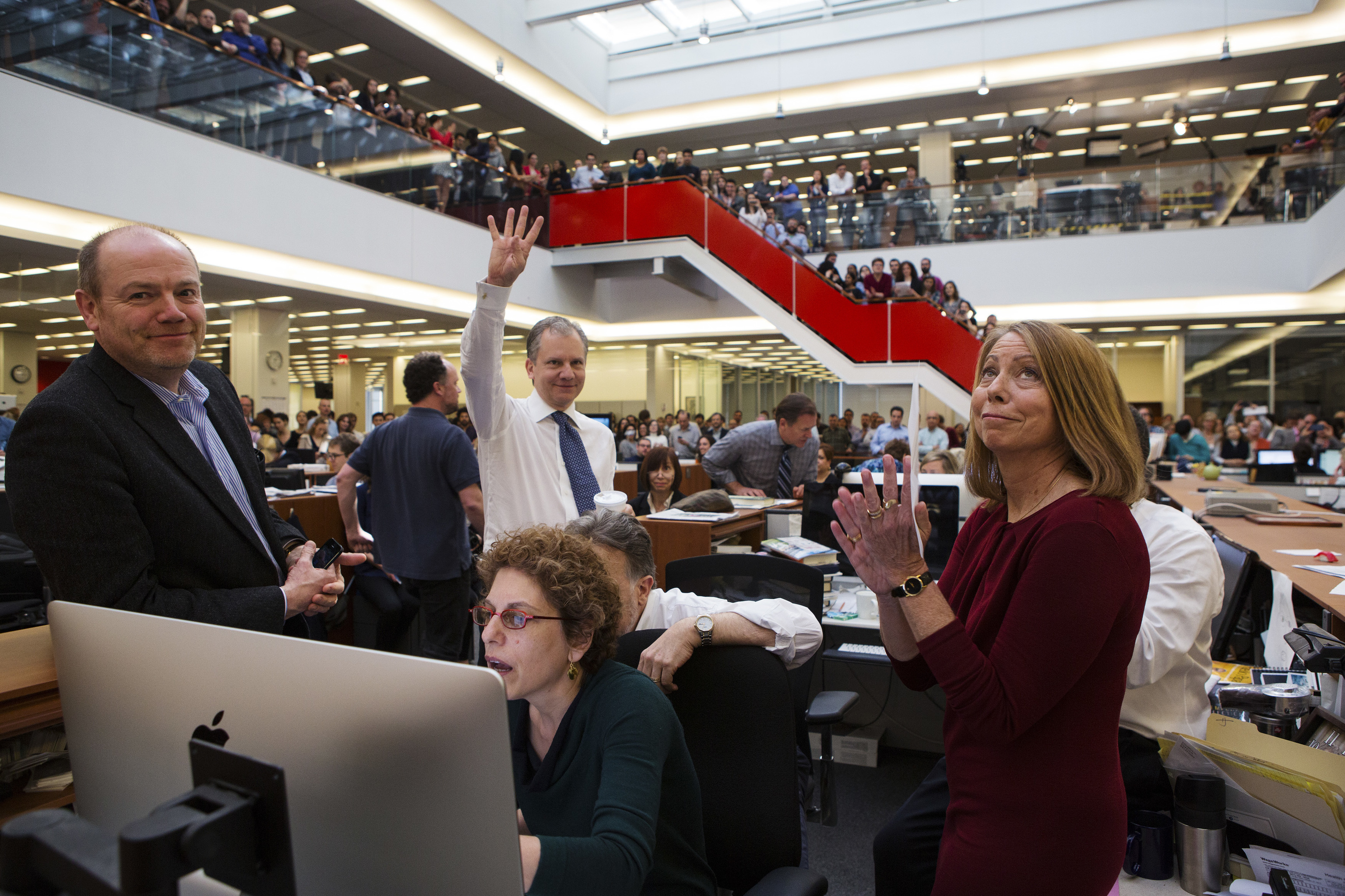 La redacción del 'New York Times' celebra sus cuatro premios Pulitzer en  2017