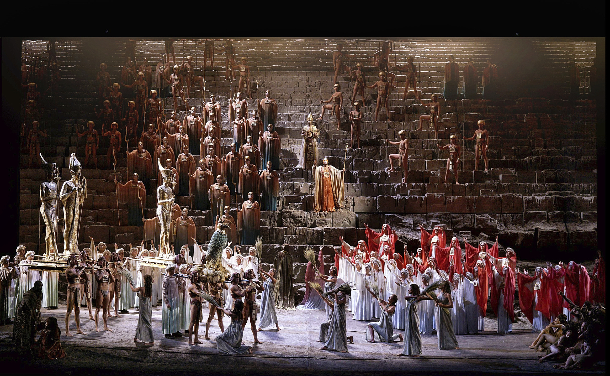 Hugo de Ana firma el montaje de 'Aida' que inaugura la temporada del Teatro Real.