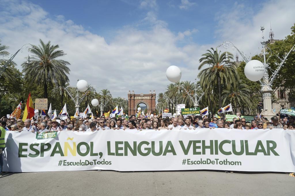 Manifestación en Barcelona a favor del bilingüismo