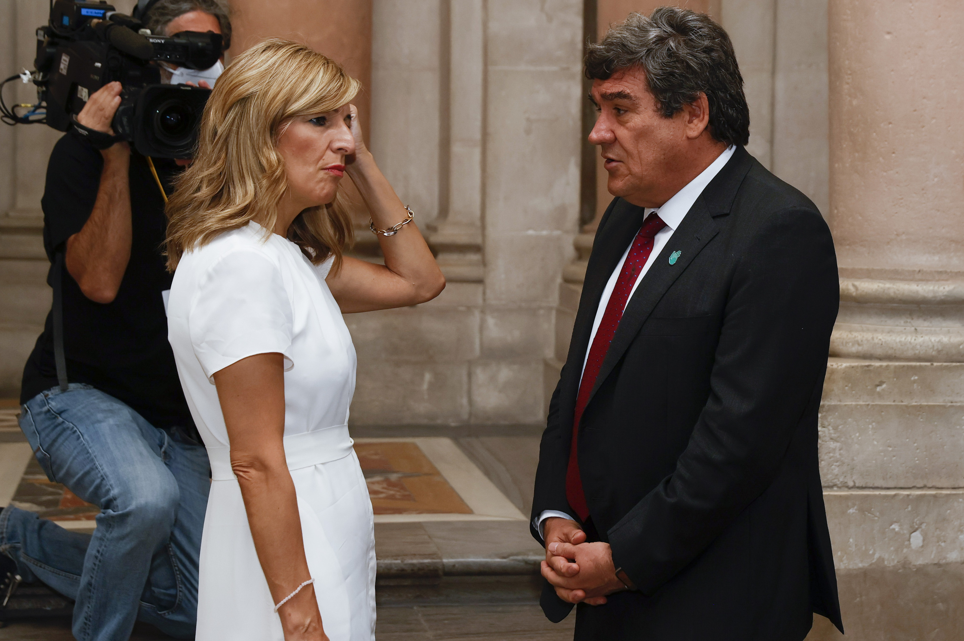 La ministra de Trabajo, Yolanda Díaz y el ministro de Seguridad Social, José Luis Escrivá a su llegada al homenaje de Estado a las víctimas de la covid-19 hoy en Madrid.