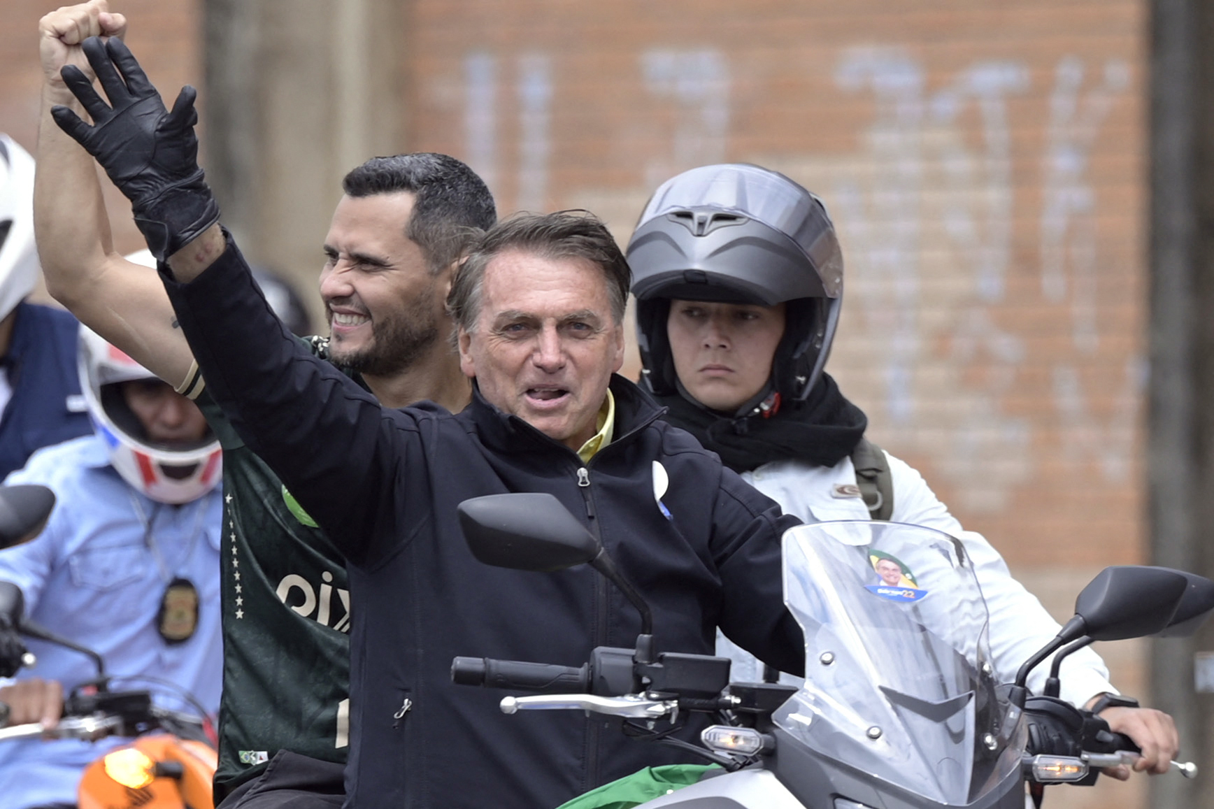 El presidente Jair Bolsonaro en un desfile de motos, en Minas Gerais.