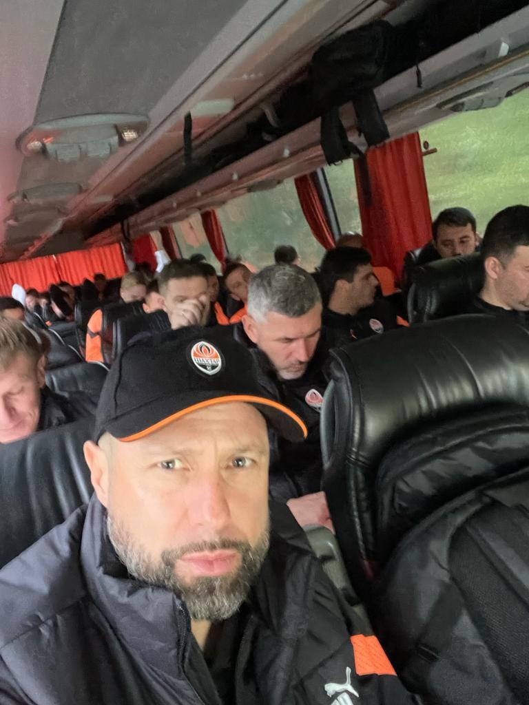 Igor Jovicevic, entrenador del Shakhtar, ayer en el autobs.