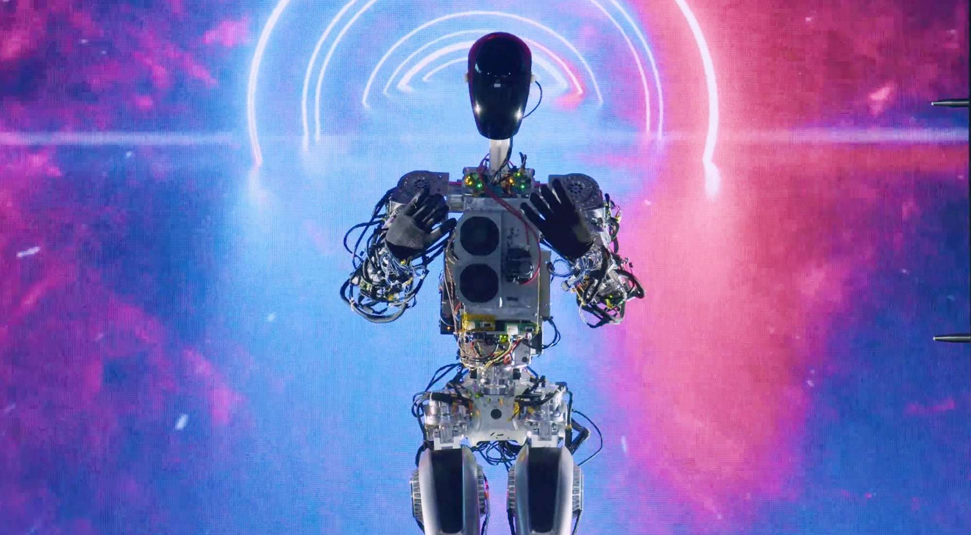 Optimus, el robot de Elon Musk, no seduce ni a las redes ni a los expertos