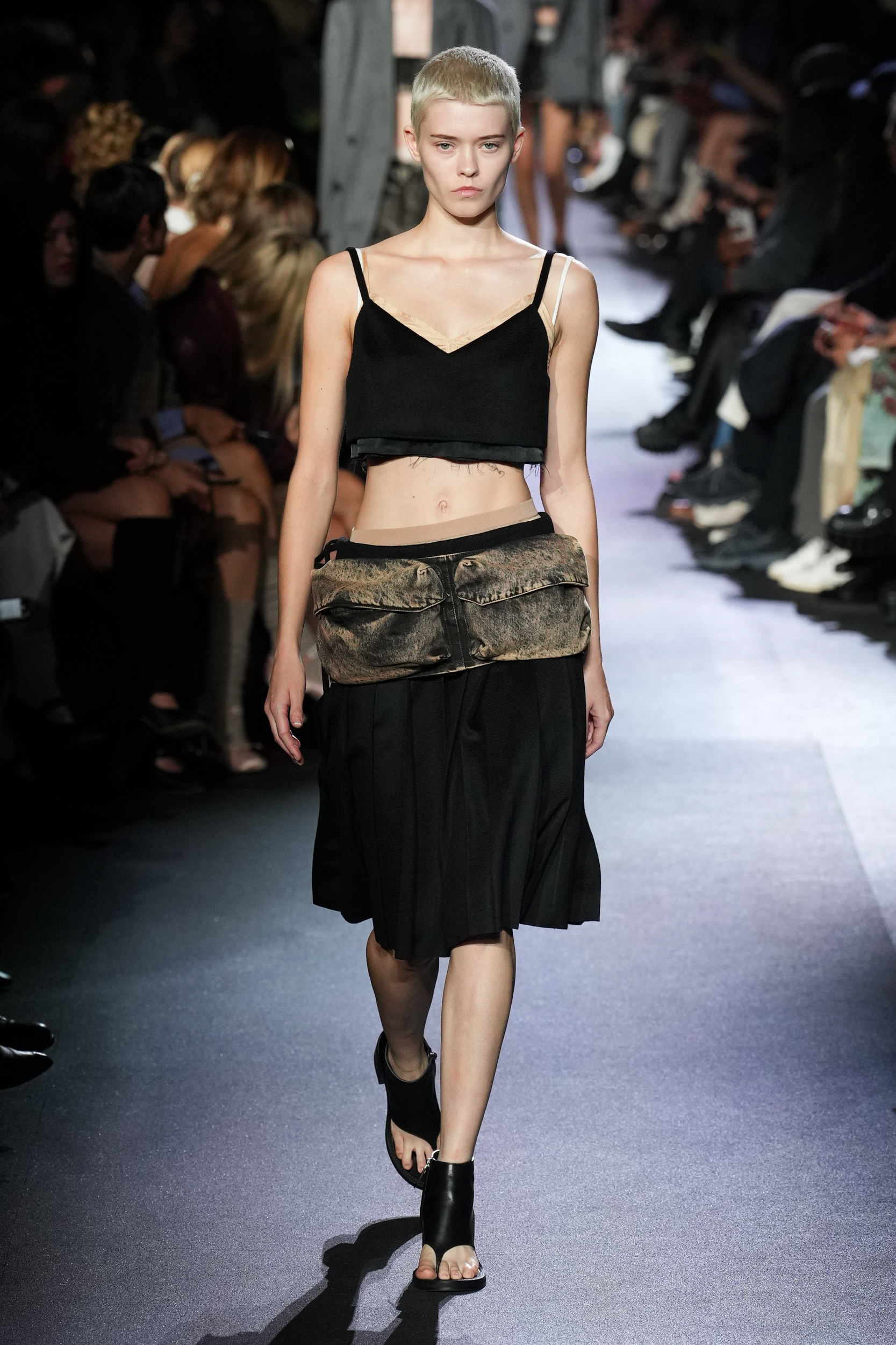 Bolsos, cinturones y cremalleras gigantes: Louis Vuitton hace zoom