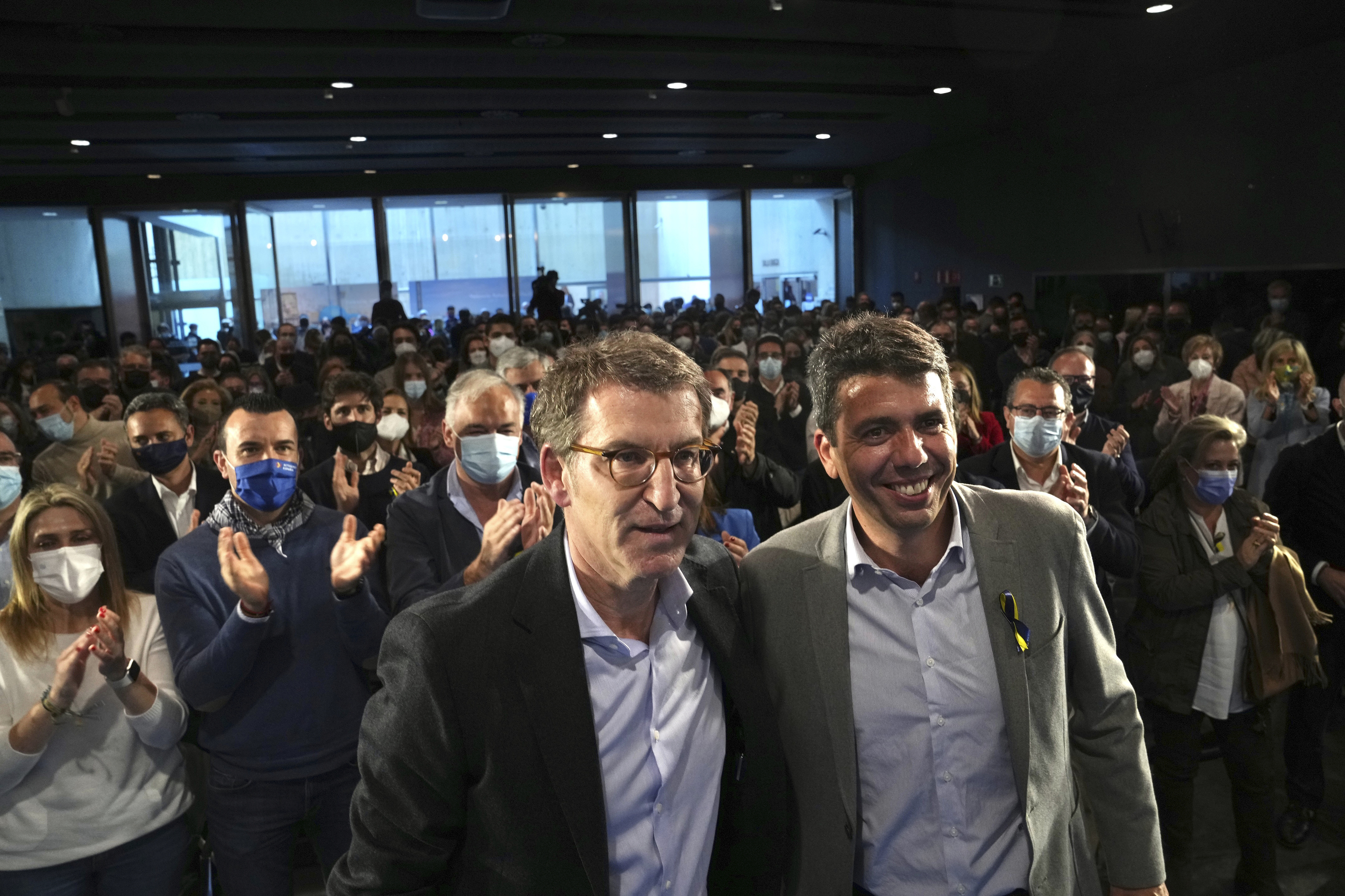Carlos Mazón, junto a Alberto Núñez Feijóo en Valencia.