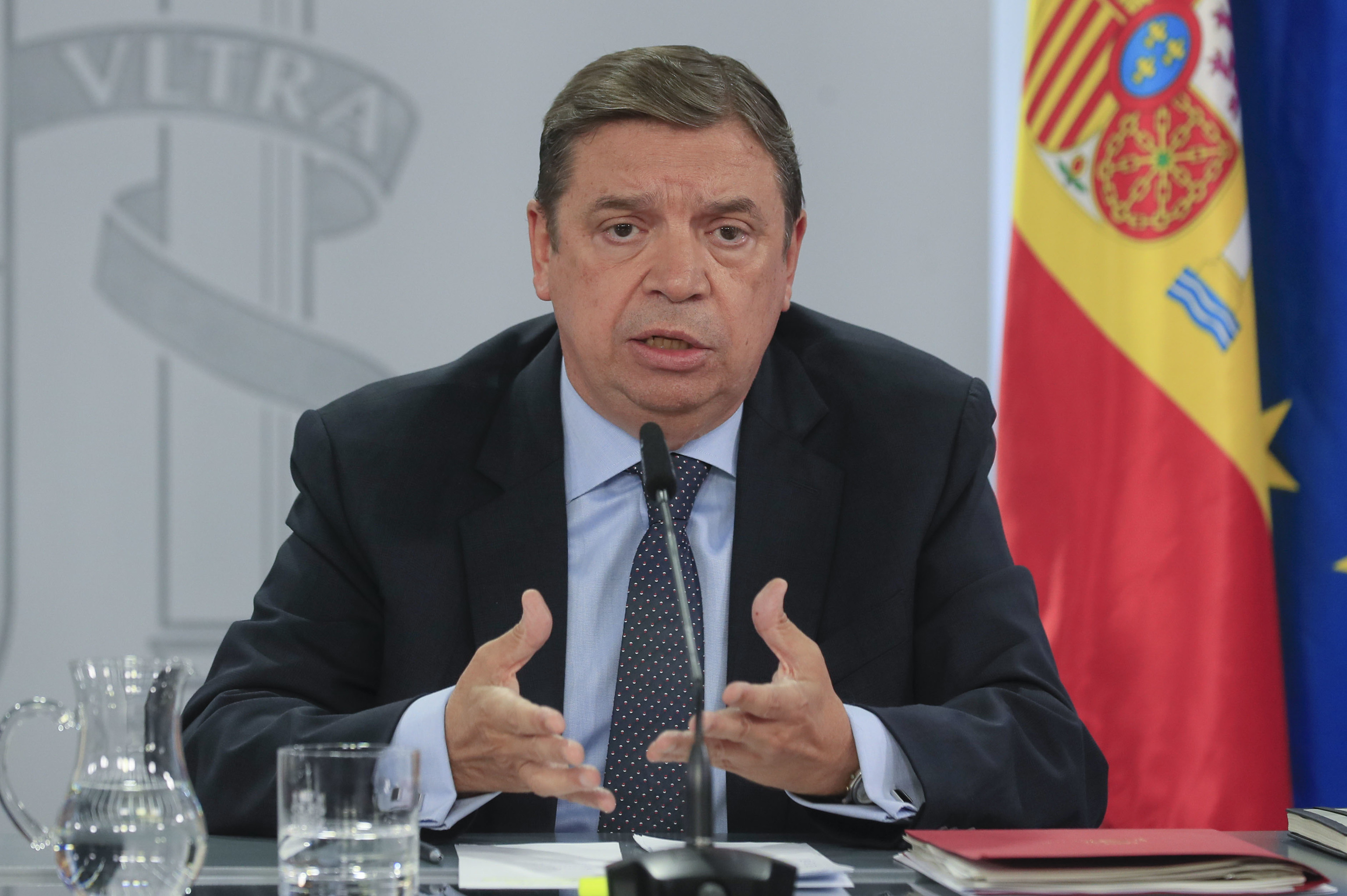 El ministro de Agricultura,  Luis Planas, durante la rueda de prensa tras el Consejo de Ministros celebrado este martes