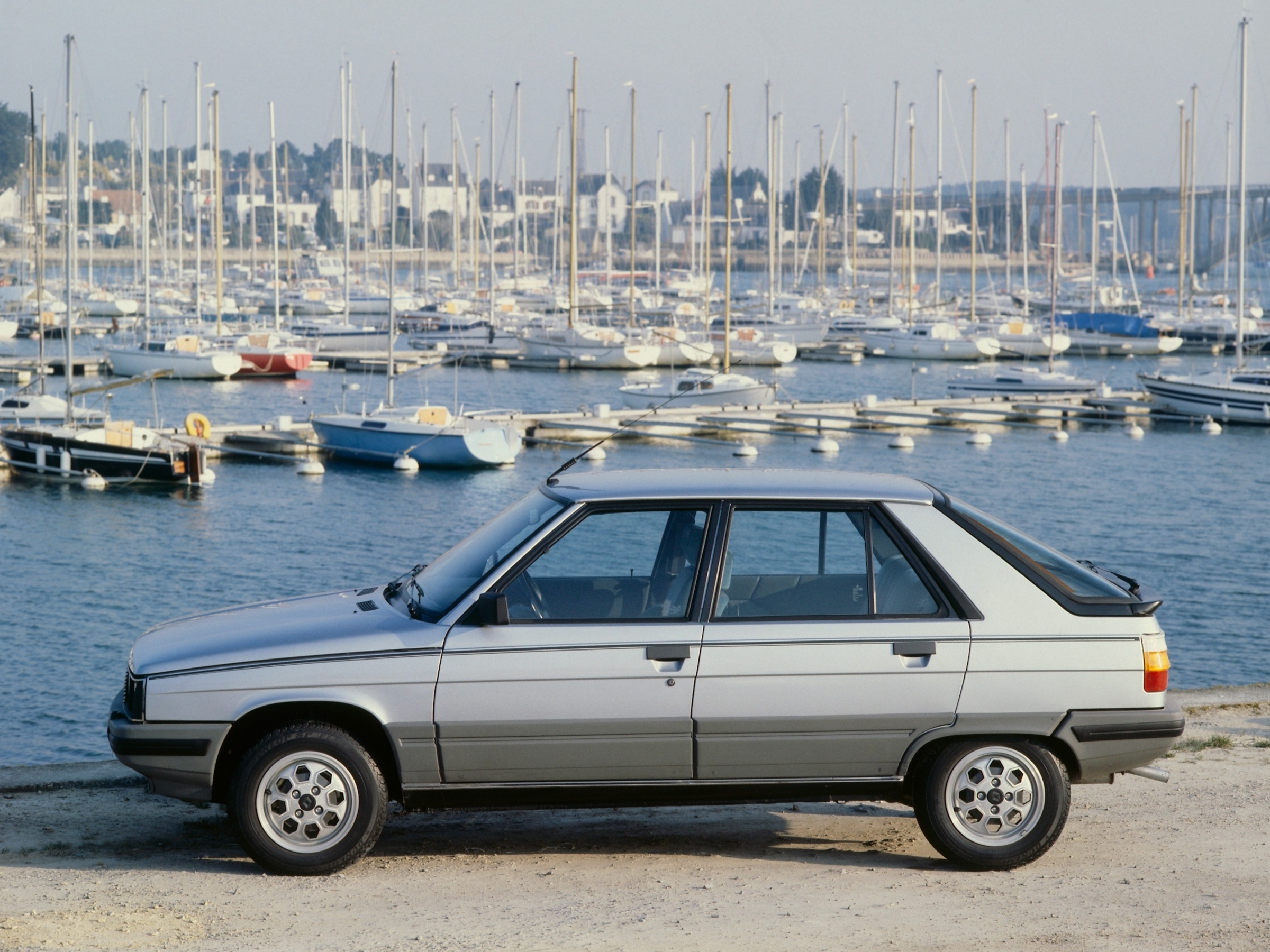 Un Renault 11 puede ser histórico, como todos los coches matriculados hasta 1992
