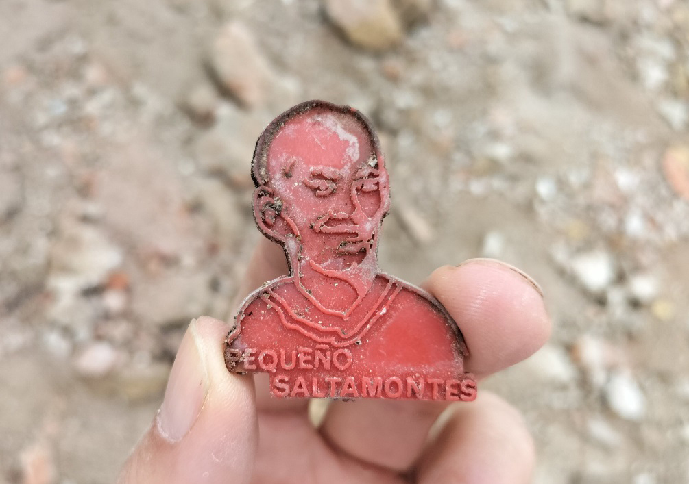Una figura de la serie 'Kung-Fu', hallada en las excavaciones de Entrevías.