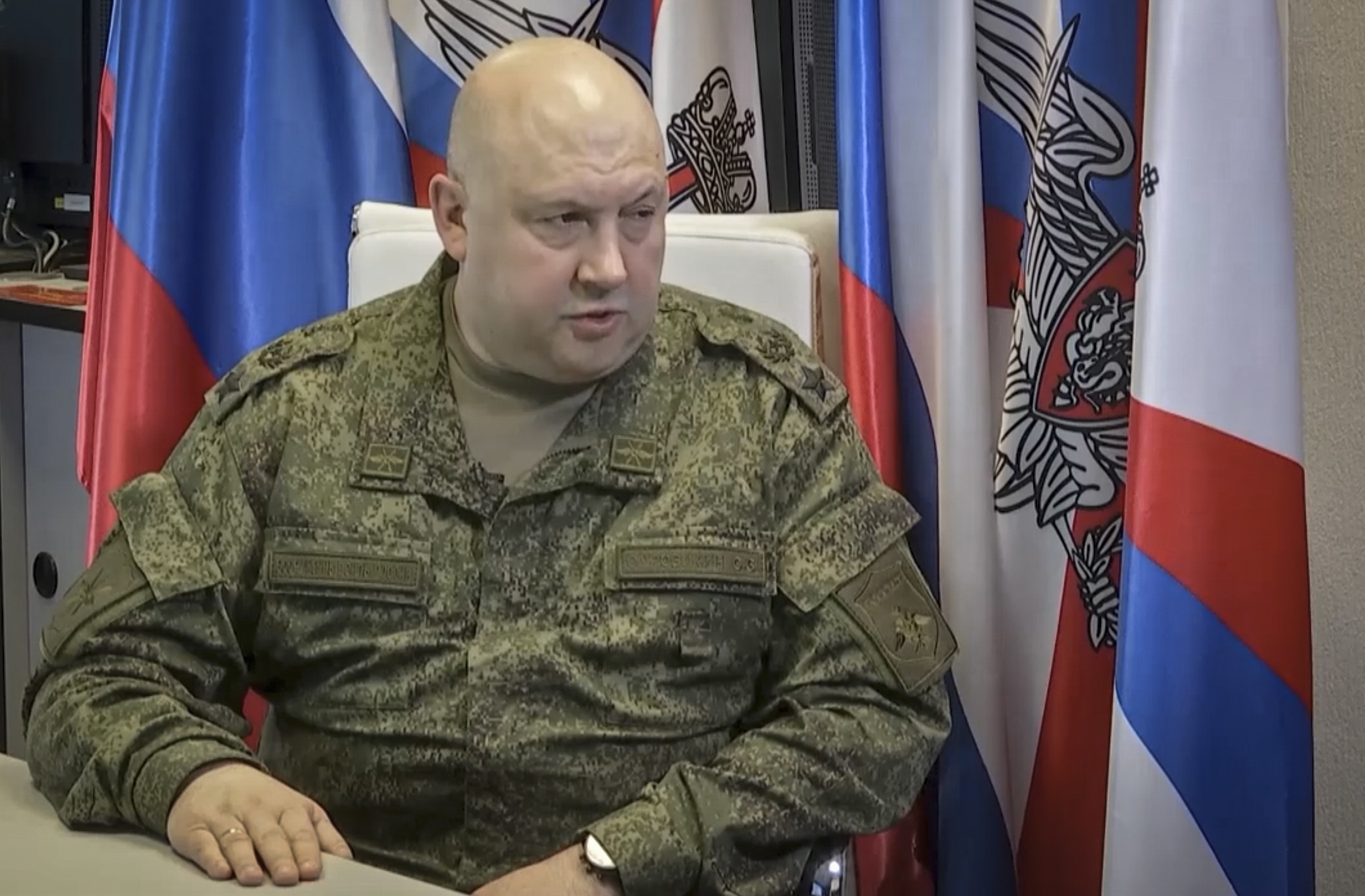 El comandante de las fuerzas de Moscú en Ucrania, Sergei Surovikin.