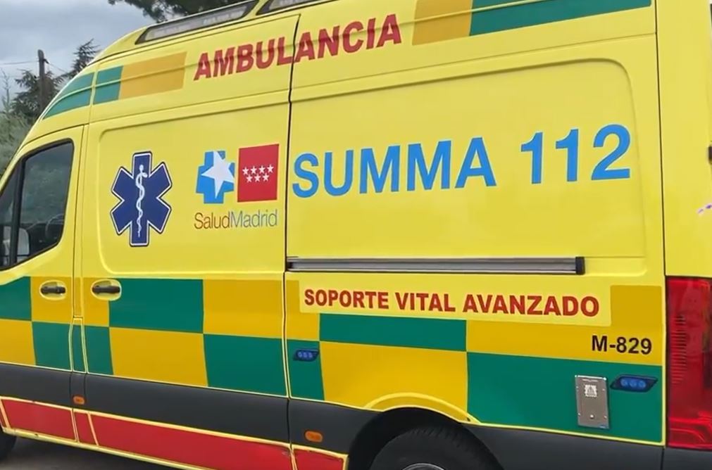 Una ambulancia del Summa-112 durante una intervencin en Pinto.