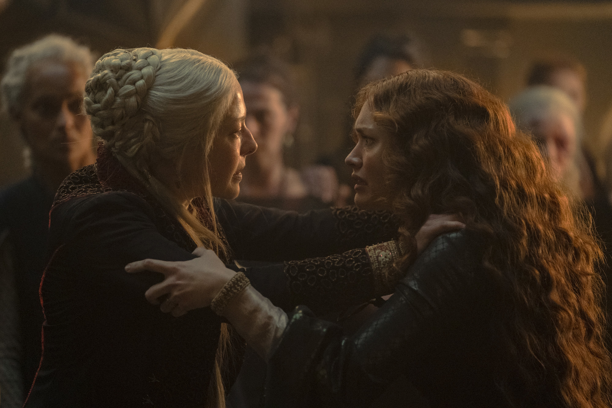 Las actrices Emma D'Arcy (Rhaenyra Targaryen) y Olivia Cooke (Alicent Hightower) en 'La casa del dragn'.
